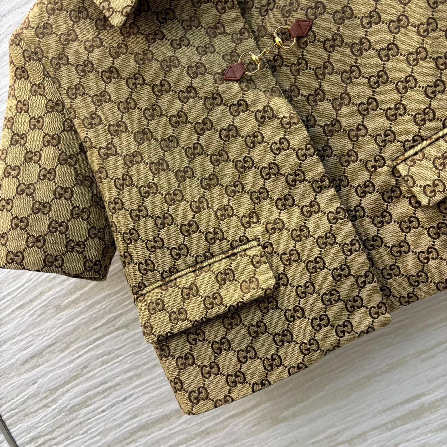 Lapel short sleeves