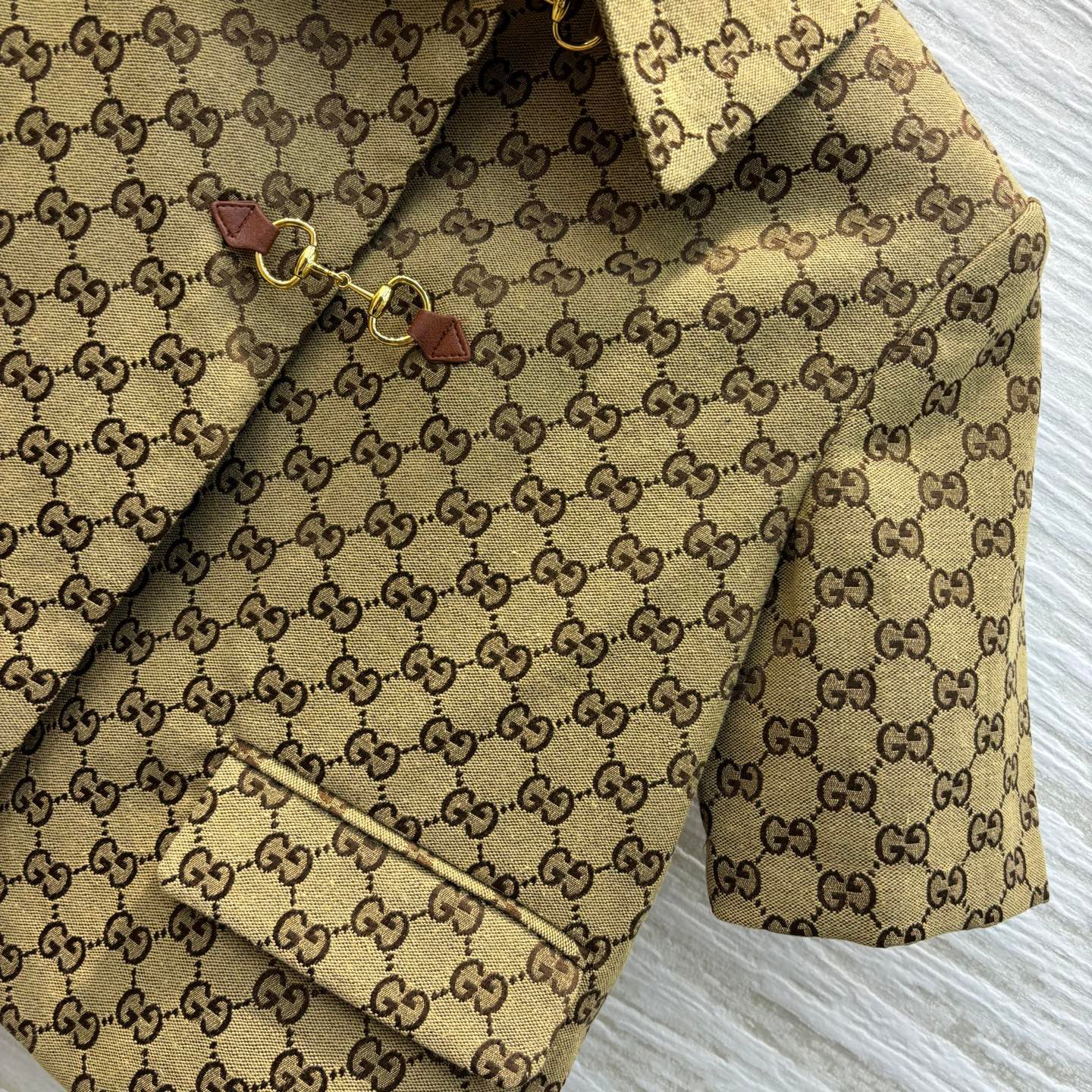 Lapel short sleeves