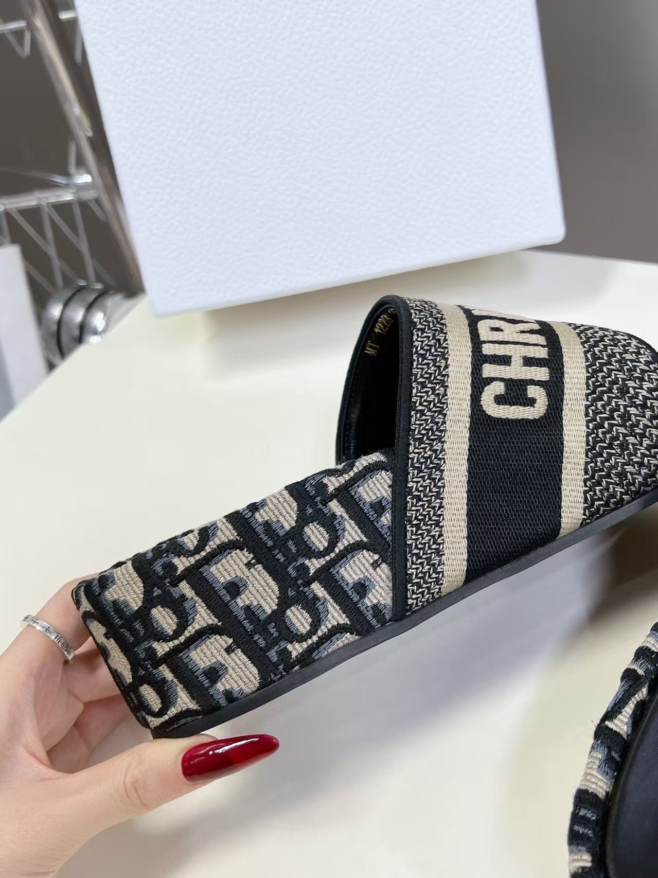 Classic cotton 3D embroidery printed thick-soled sandals