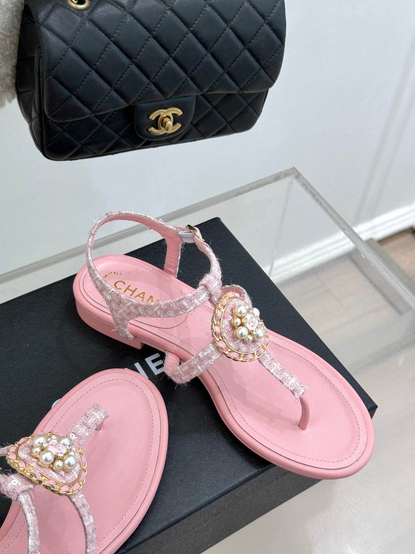 C 25 Pearl clip-on Pink, Brown, Black sandals