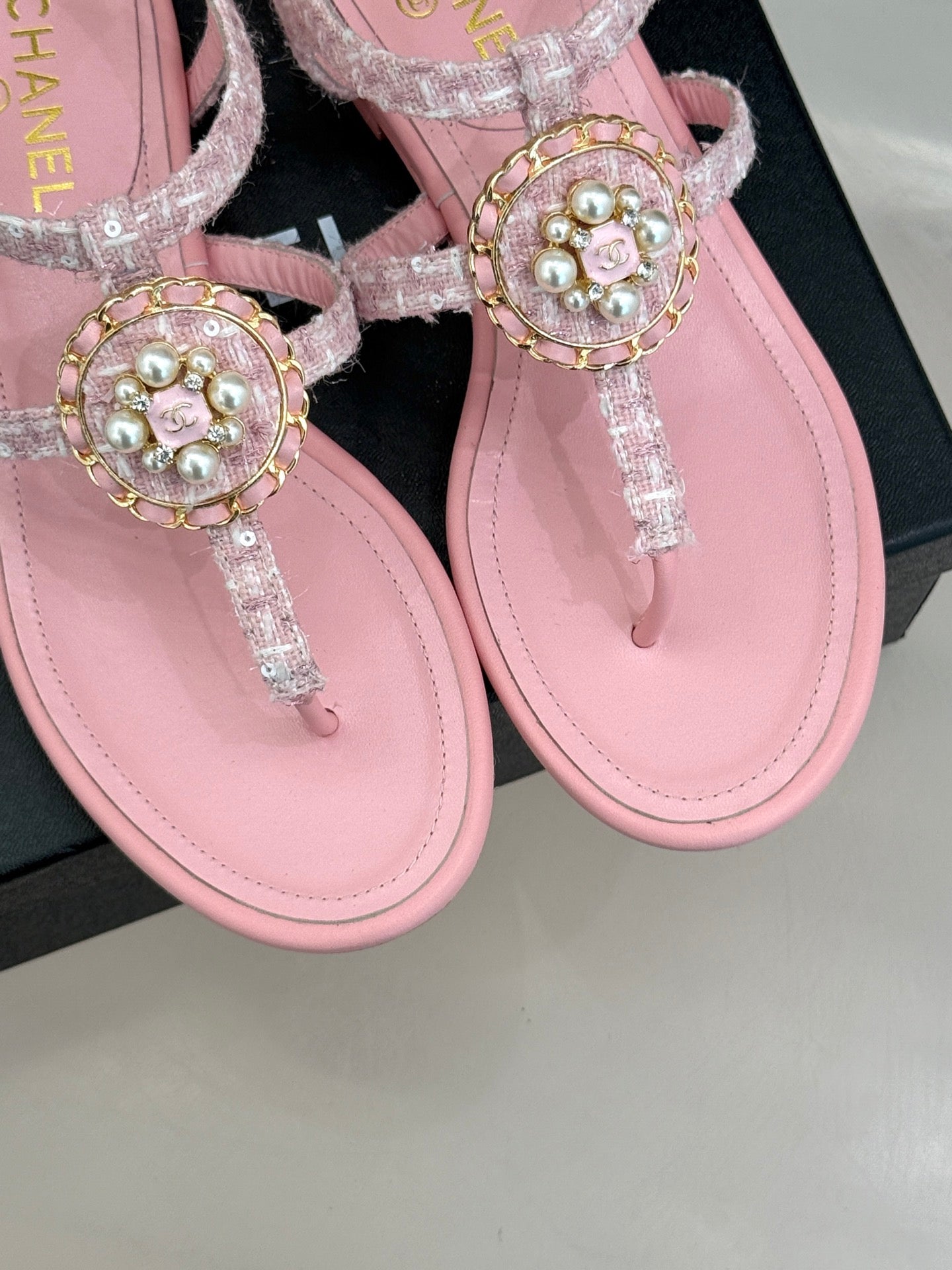 C 25 Pearl clip-on Pink, Brown, Black sandals