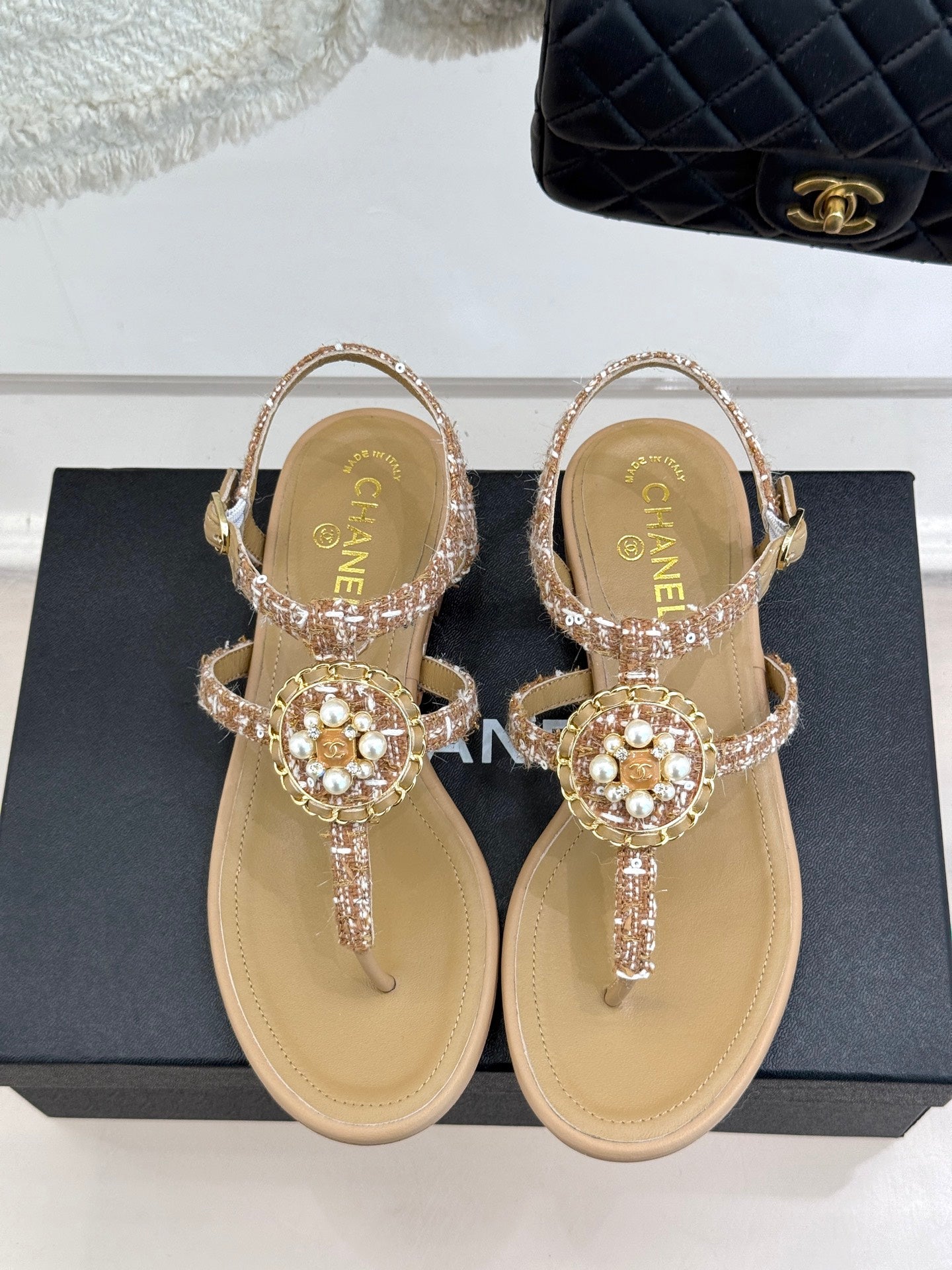 C 25 Pearl clip-on Pink, Brown, Black sandals