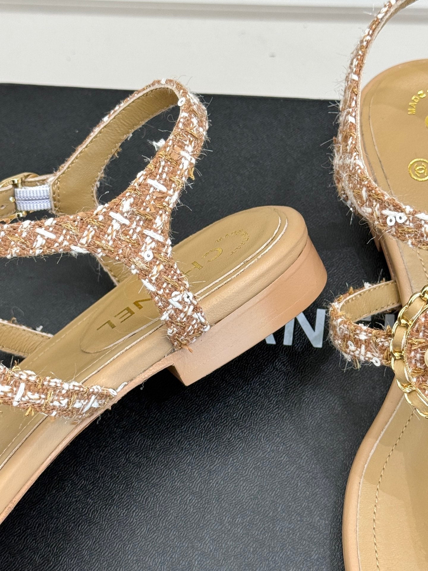 C 25 Pearl clip-on Pink, Brown, Black sandals