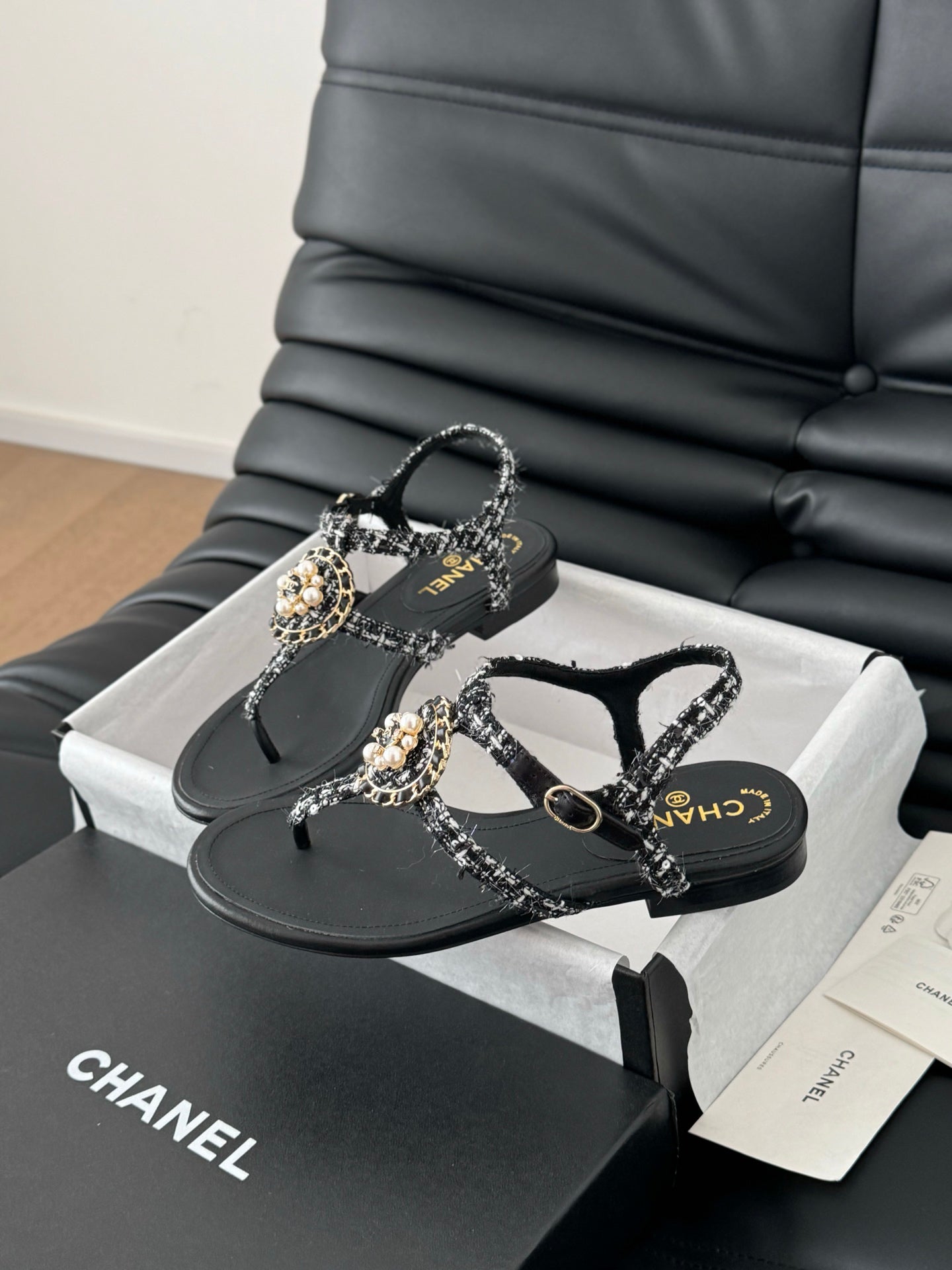 C 25 Pearl clip-on Pink, Brown, Black sandals