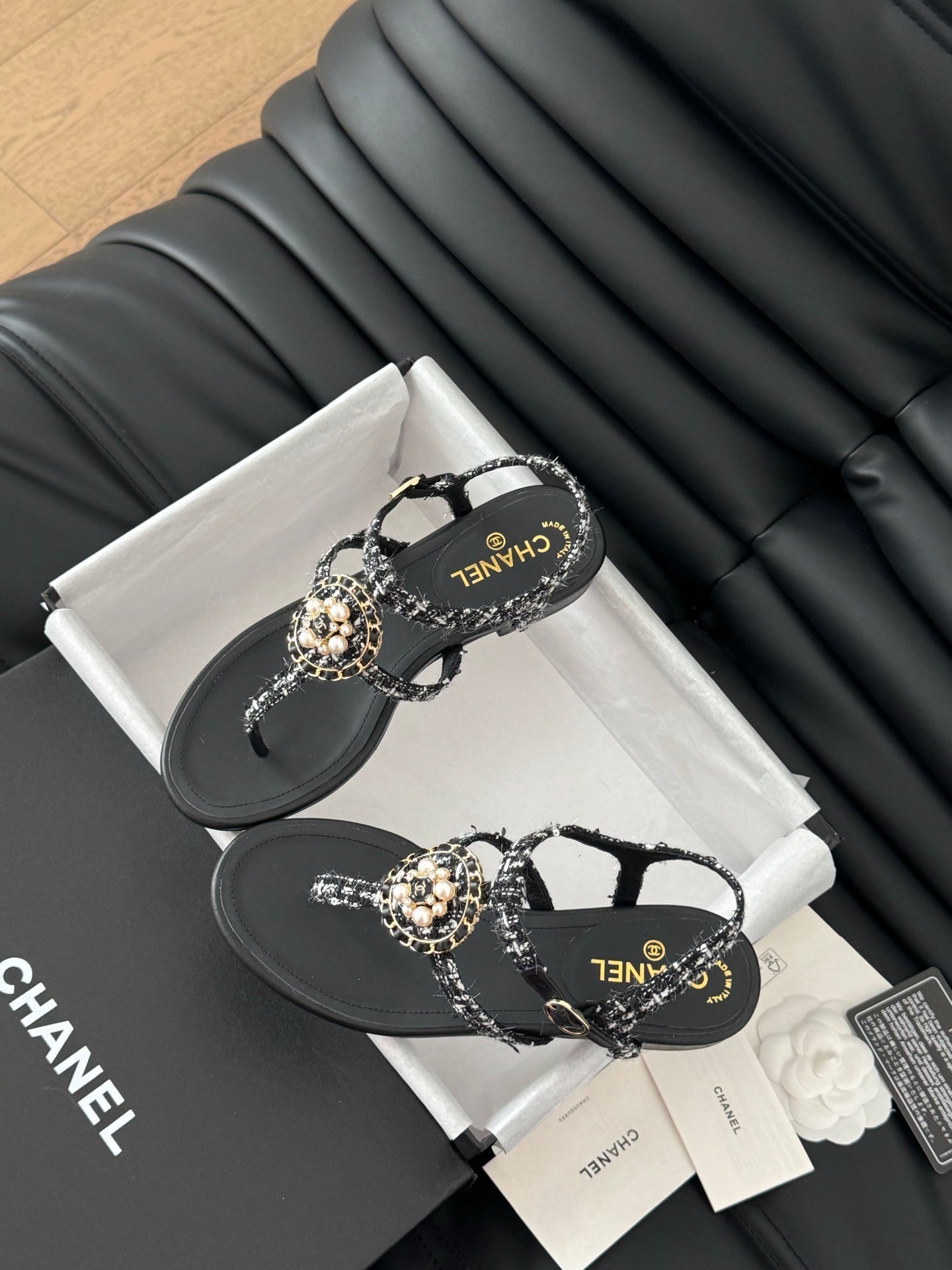 C 25 Pearl clip-on Pink, Brown, Black sandals
