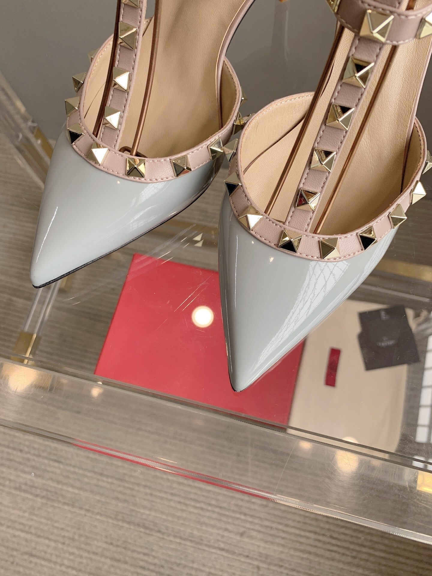 V Classic Rivet Shoes