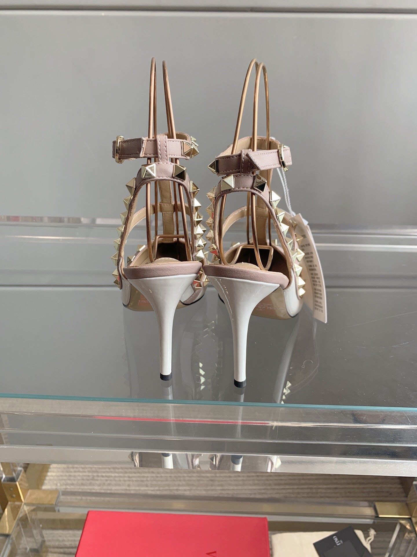 V Classic Rivet Shoes