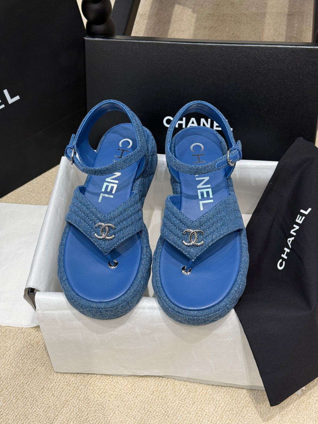 C 25 Vacation Collection Sandals
