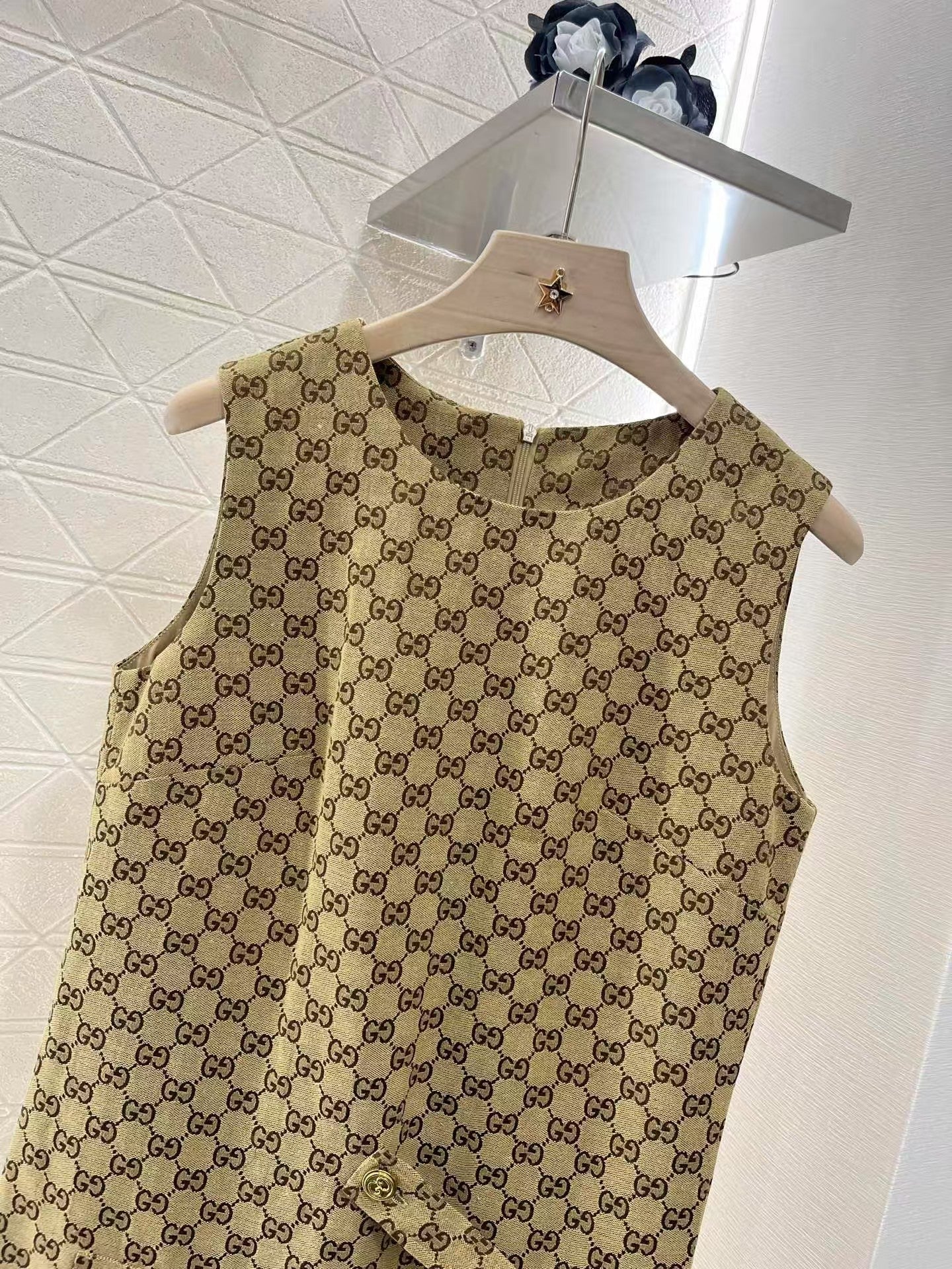 25ss sleeveless pleated jacquard tank dress