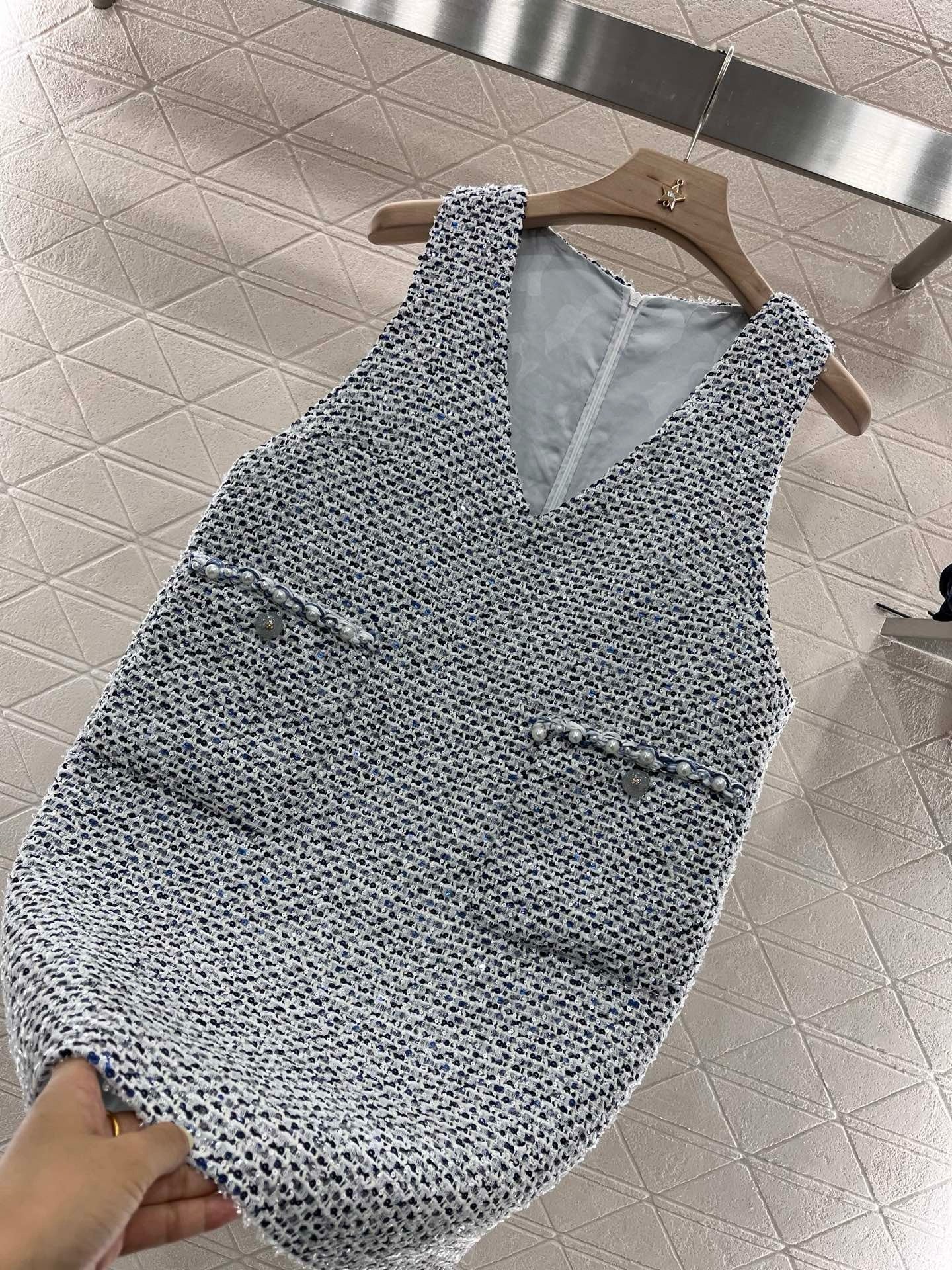 👗25 Spring/Summer Spun Yarn V-Neck Vest Dress