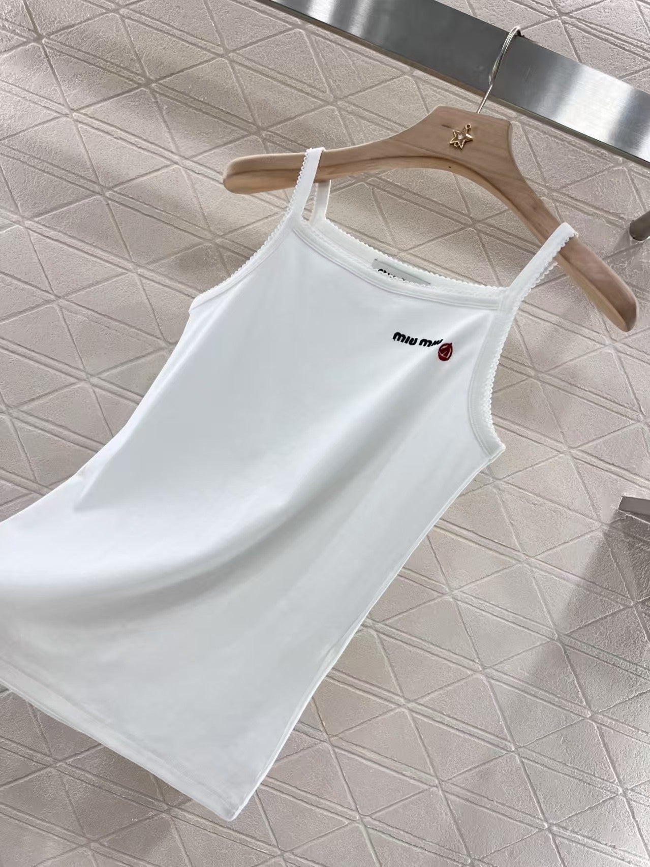25ss sailboat logo camisole