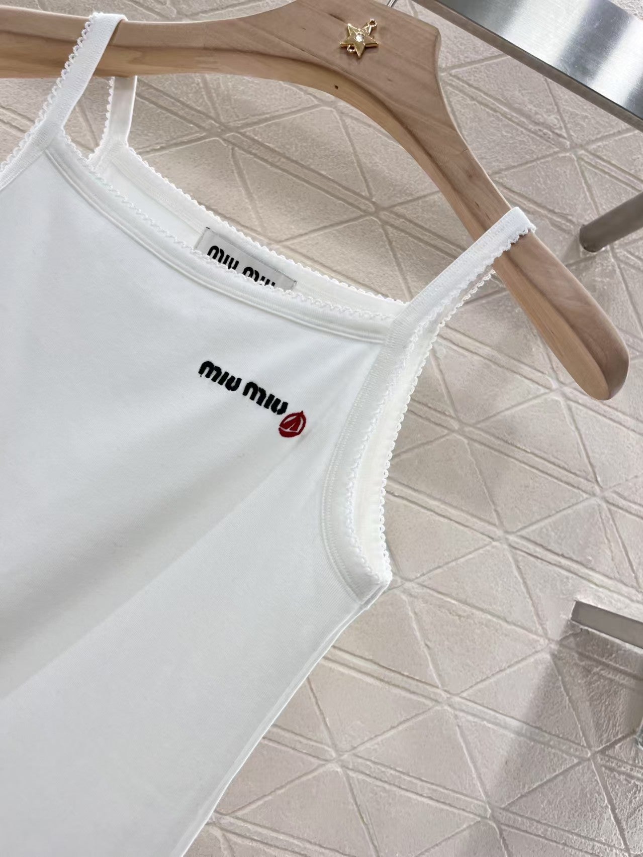 25ss sailboat logo camisole