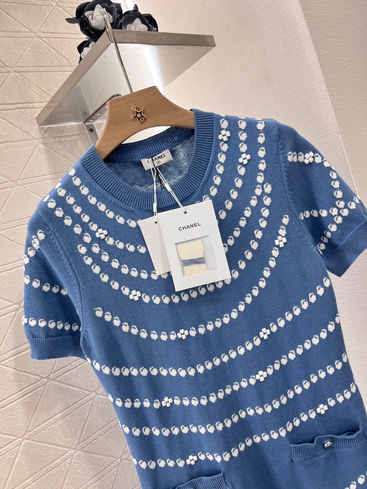 25ss Jacquard knit dress with pendant