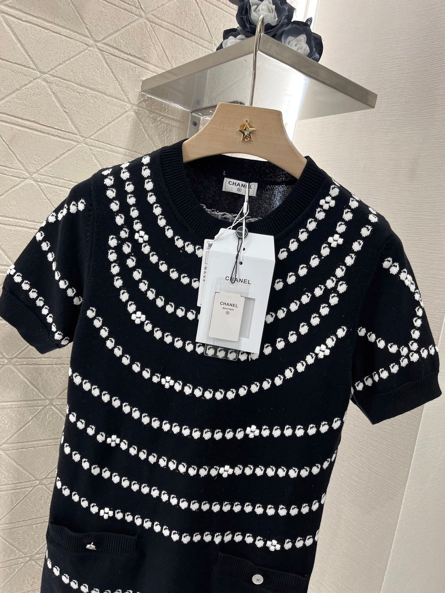 25ss Jacquard knit dress with pendant