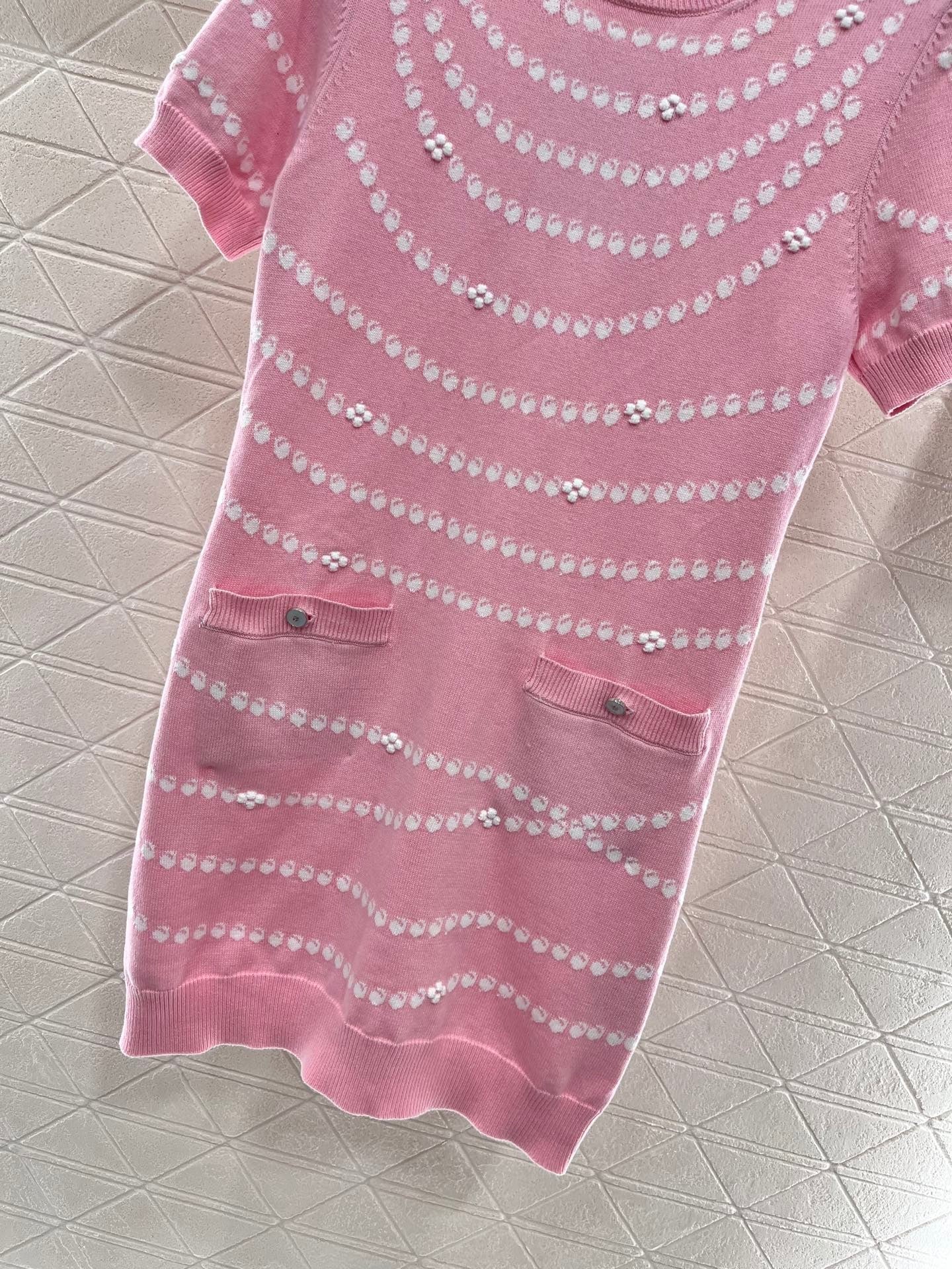 25ss Jacquard knit dress with pendant