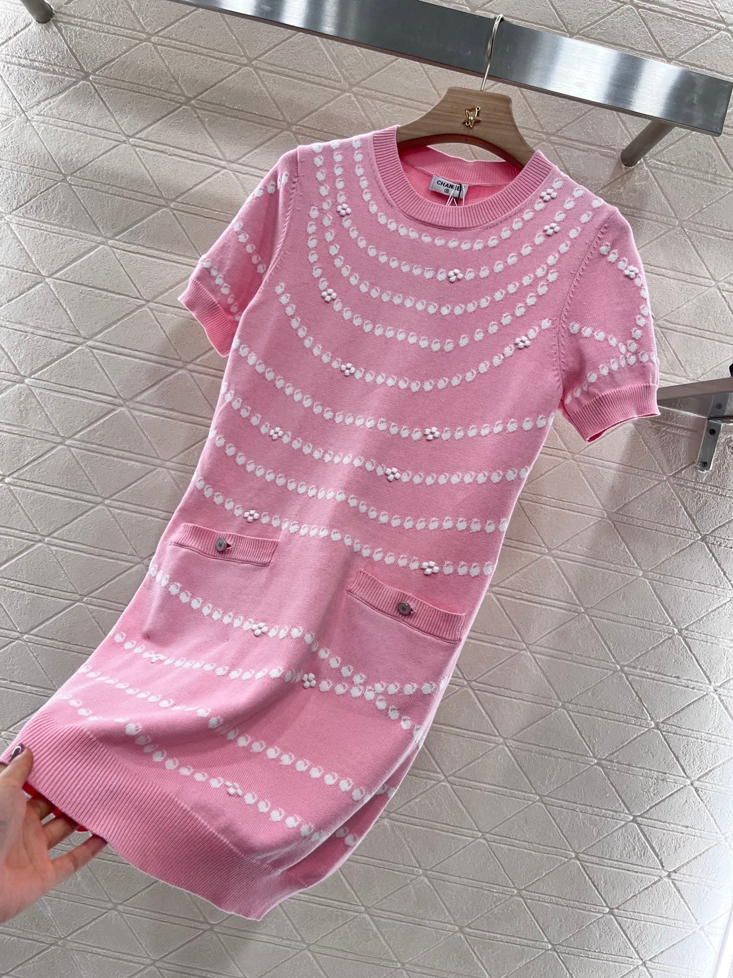 25ss Jacquard knit dress with pendant