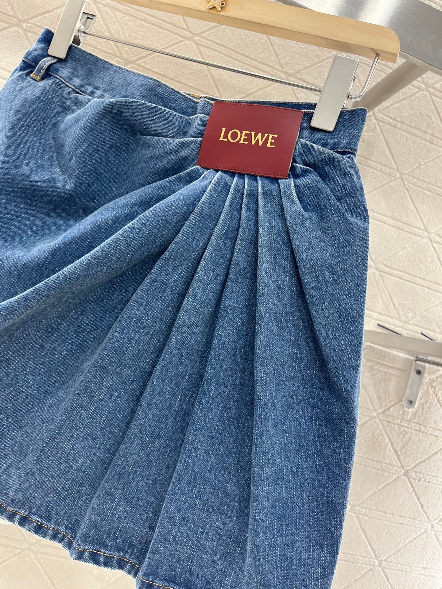 25ss leather label pleated fashionable denim skirt