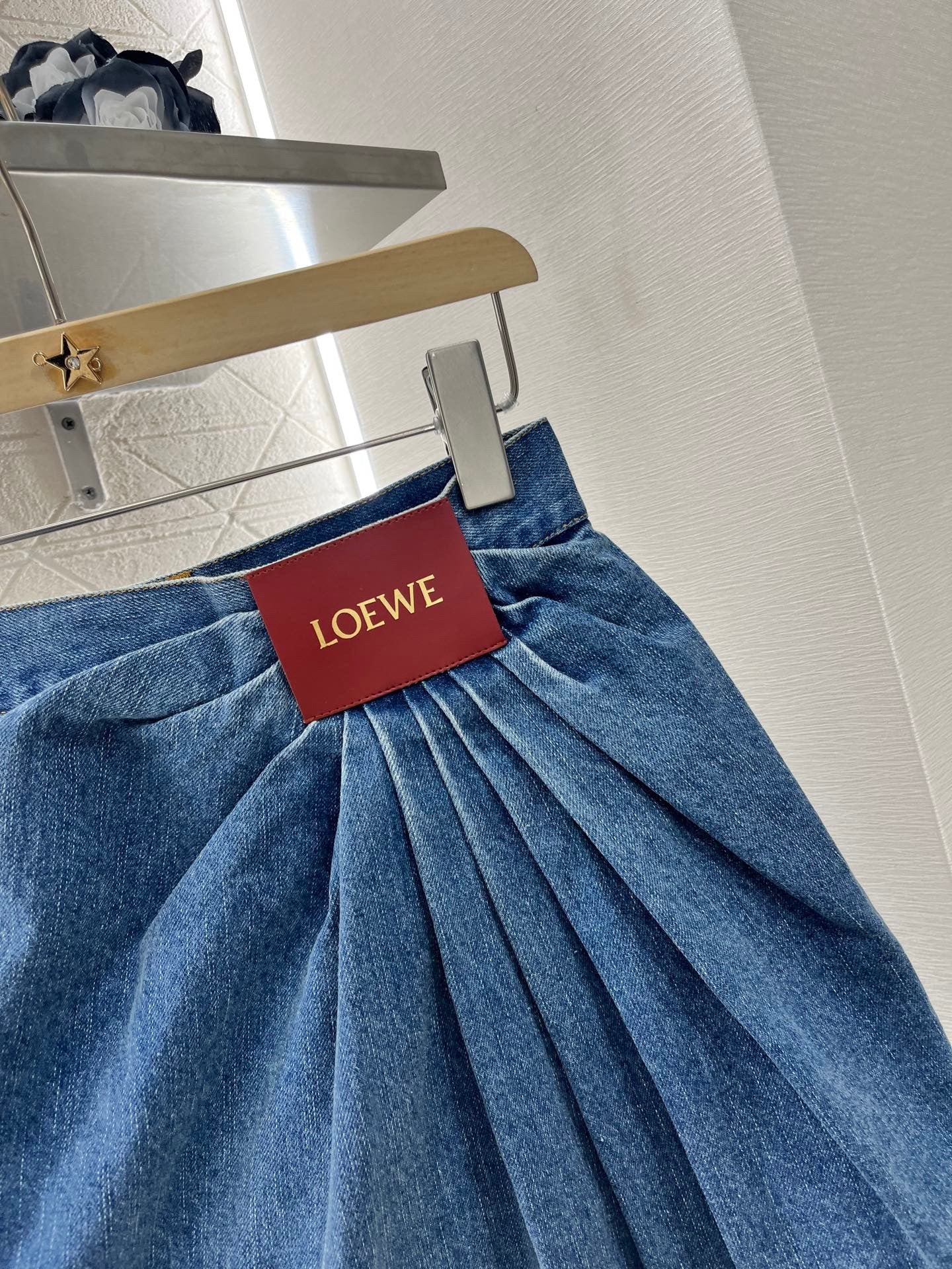 25ss leather label pleated fashionable denim skirt