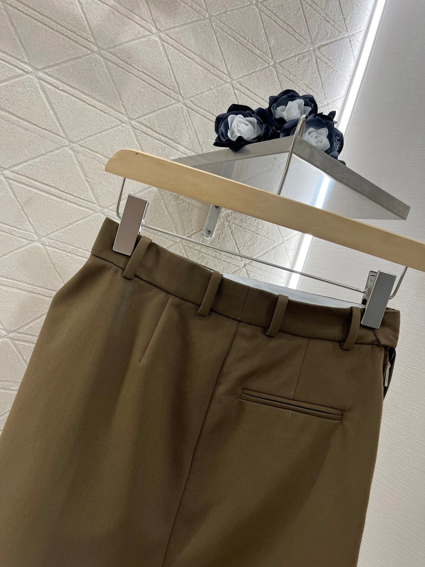 25ss leather label pleated fashionable suit skirt