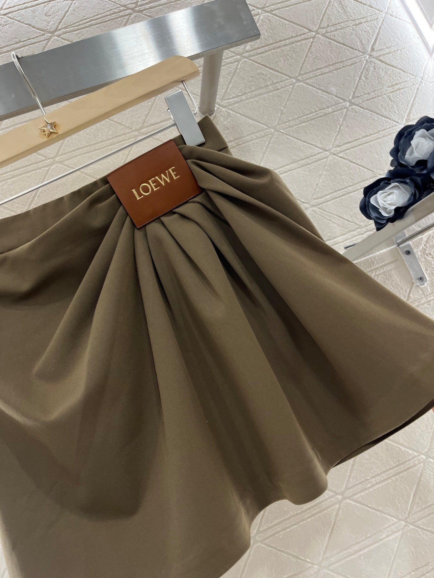 25ss leather label pleated fashionable suit skirt