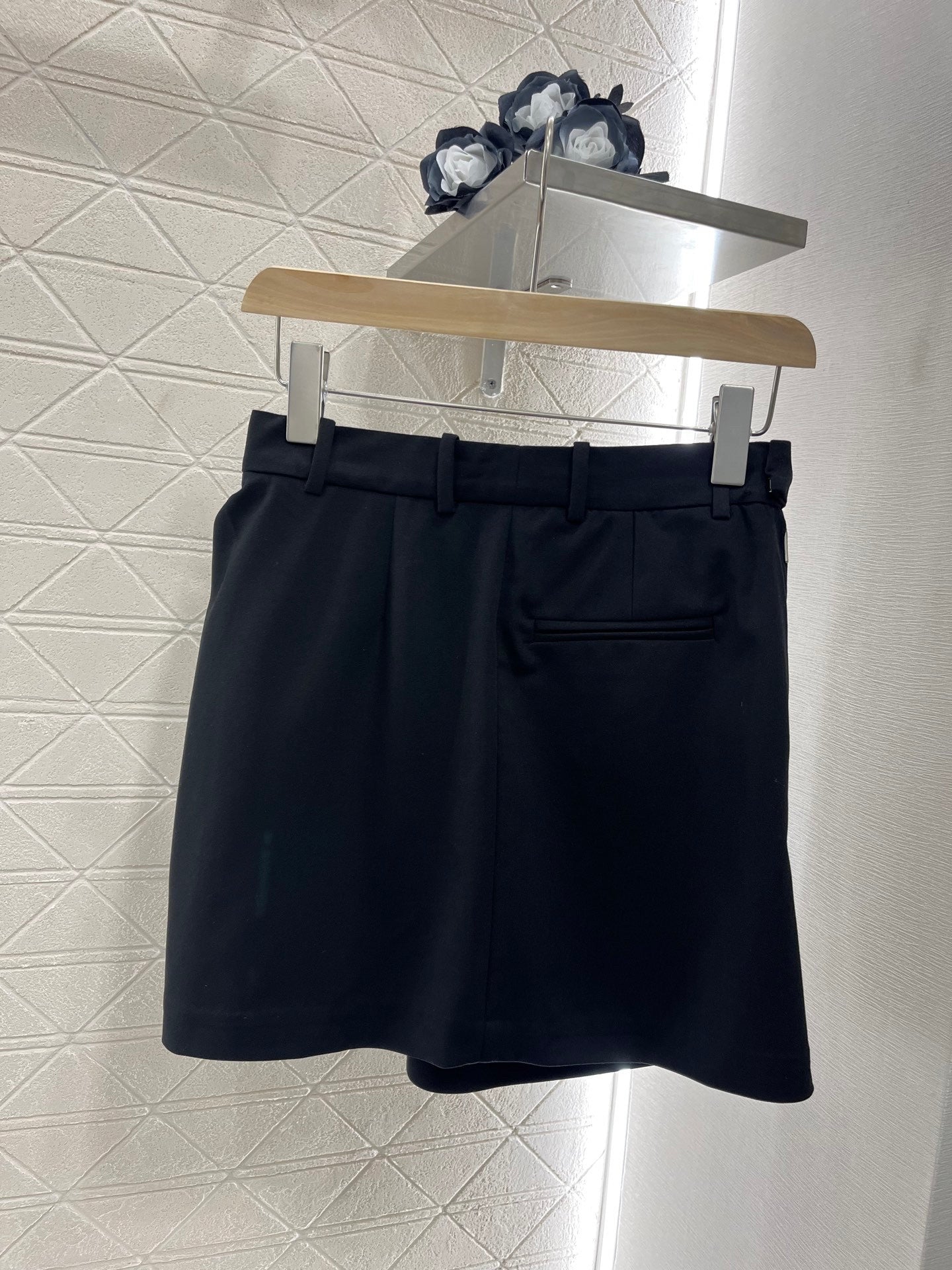 25ss leather label pleated fashionable suit skirt