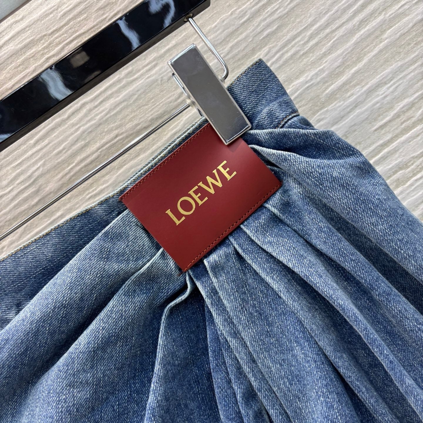 25ss wide-leg denim trousers with crinkled logo and leather trim