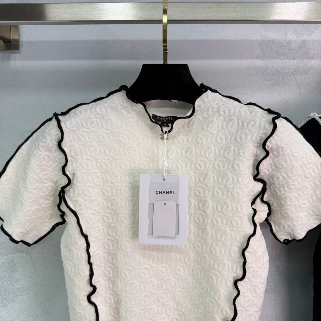 Double jacquard knit short-sleeved top