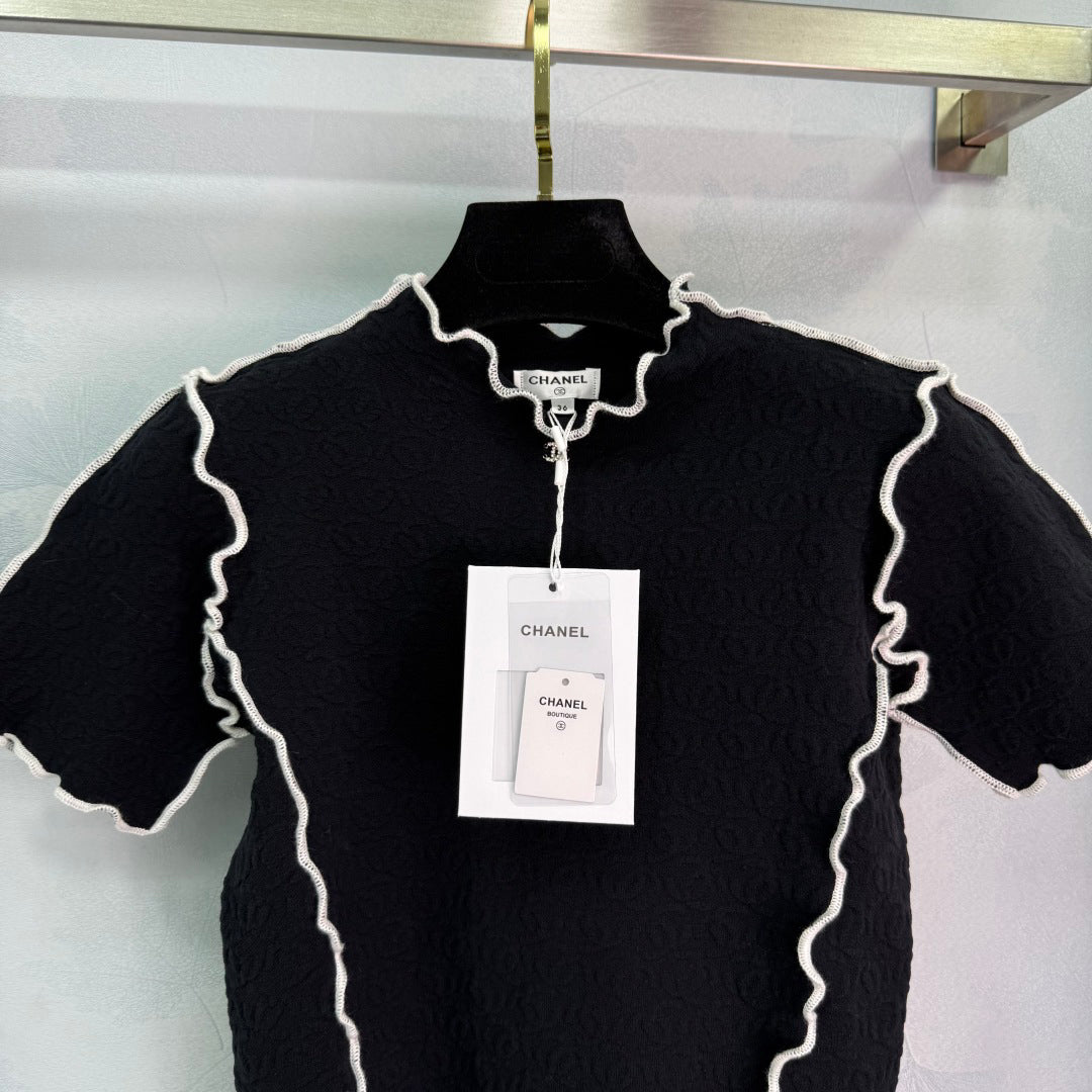 Double jacquard knit short-sleeved top