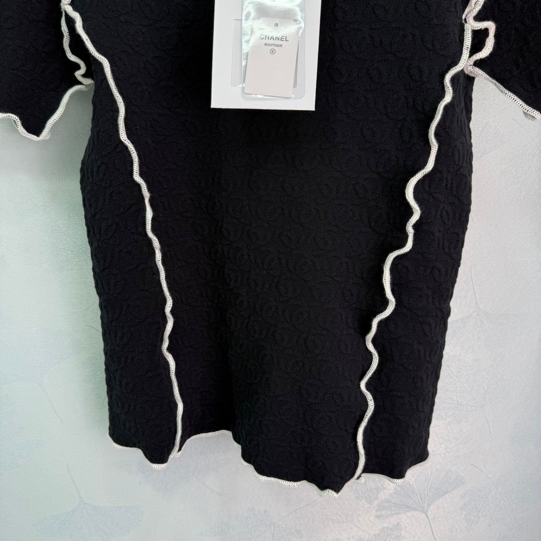 Double jacquard knit short-sleeved top