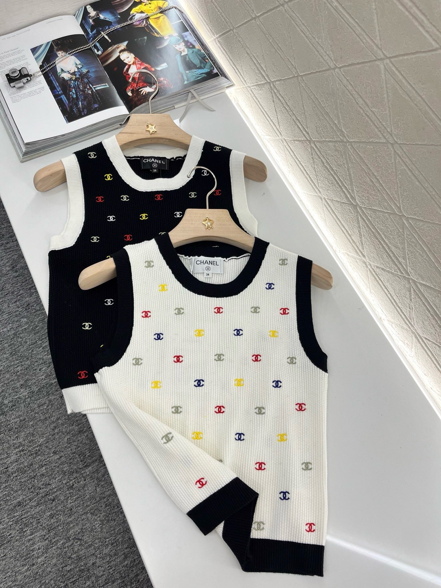 25SS 2025SS New Embroidered Knitted Vest Wool Material