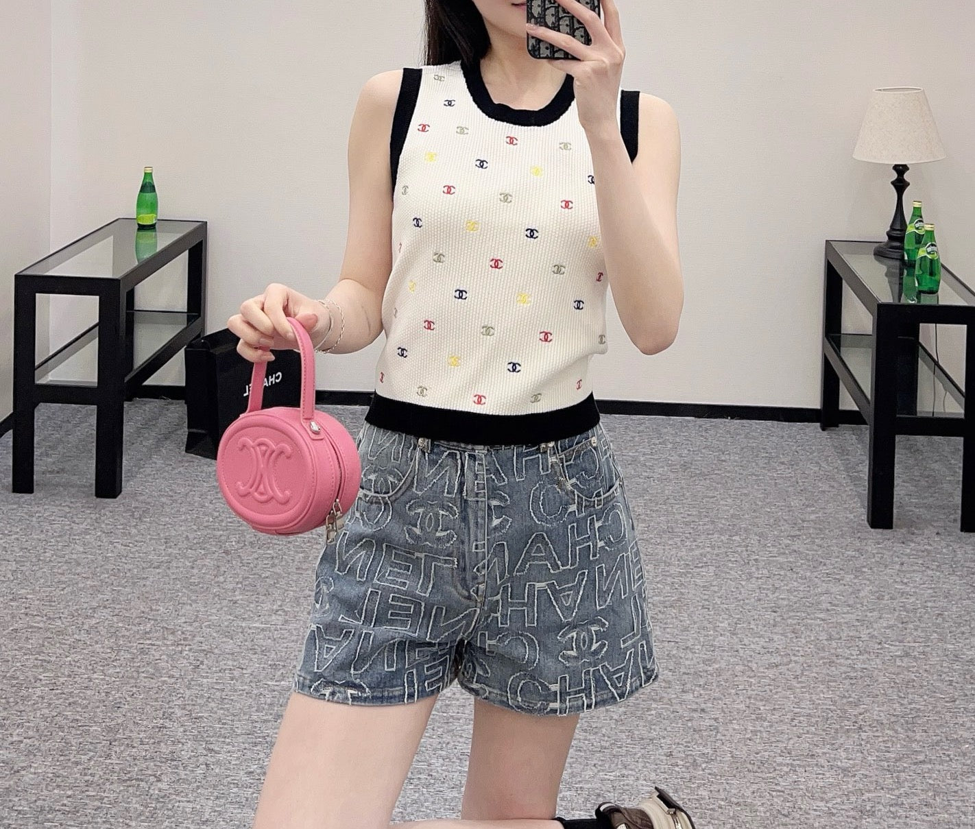 25SS 2025SS New Embroidered Knitted Vest Wool Material