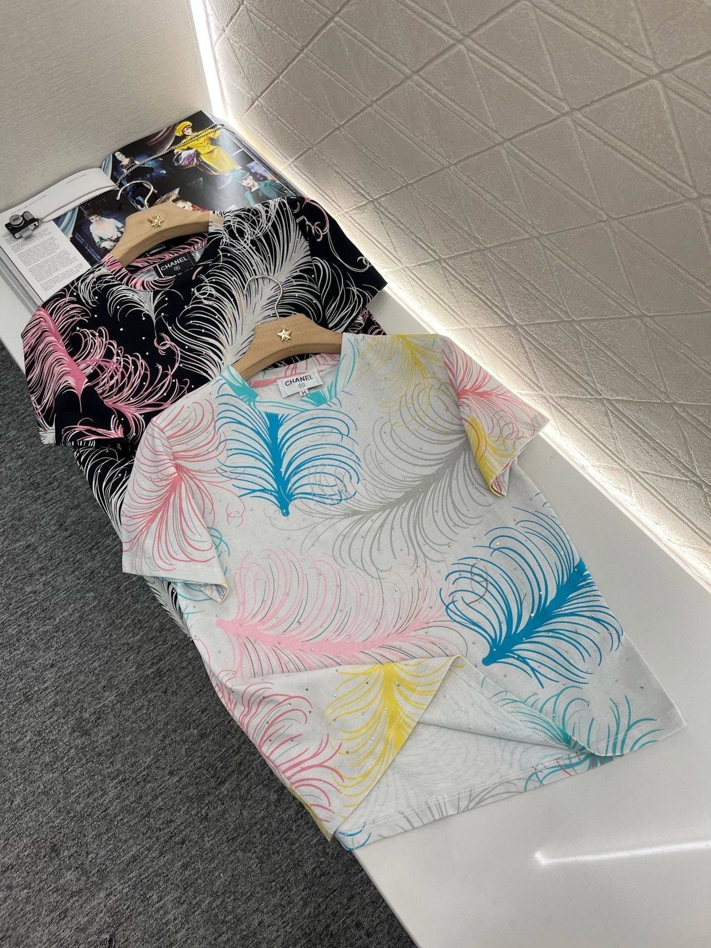 25SS New Feather Hot Diamond Printing