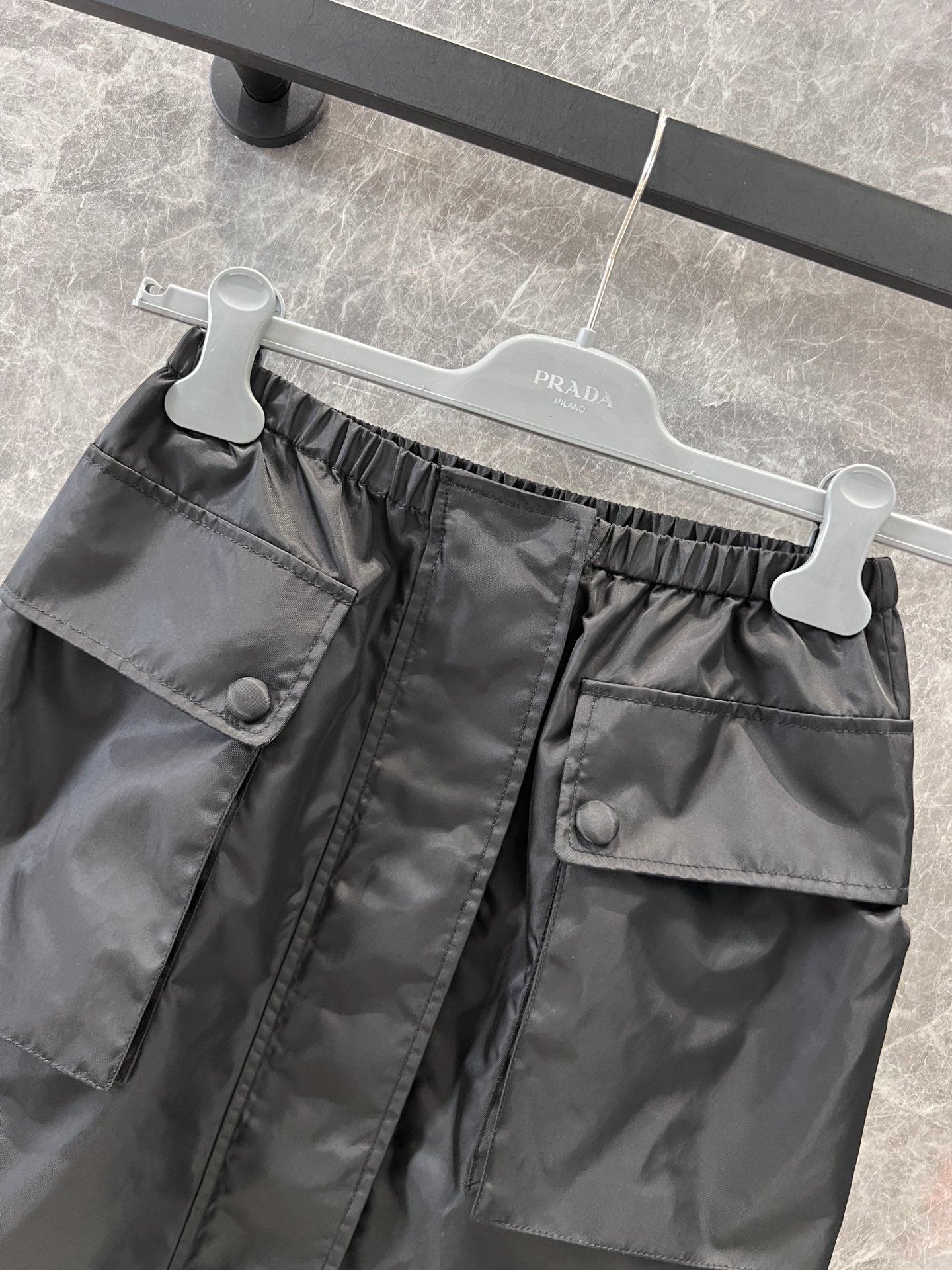 P 25 Elastic Waist Pocket Half Skirt