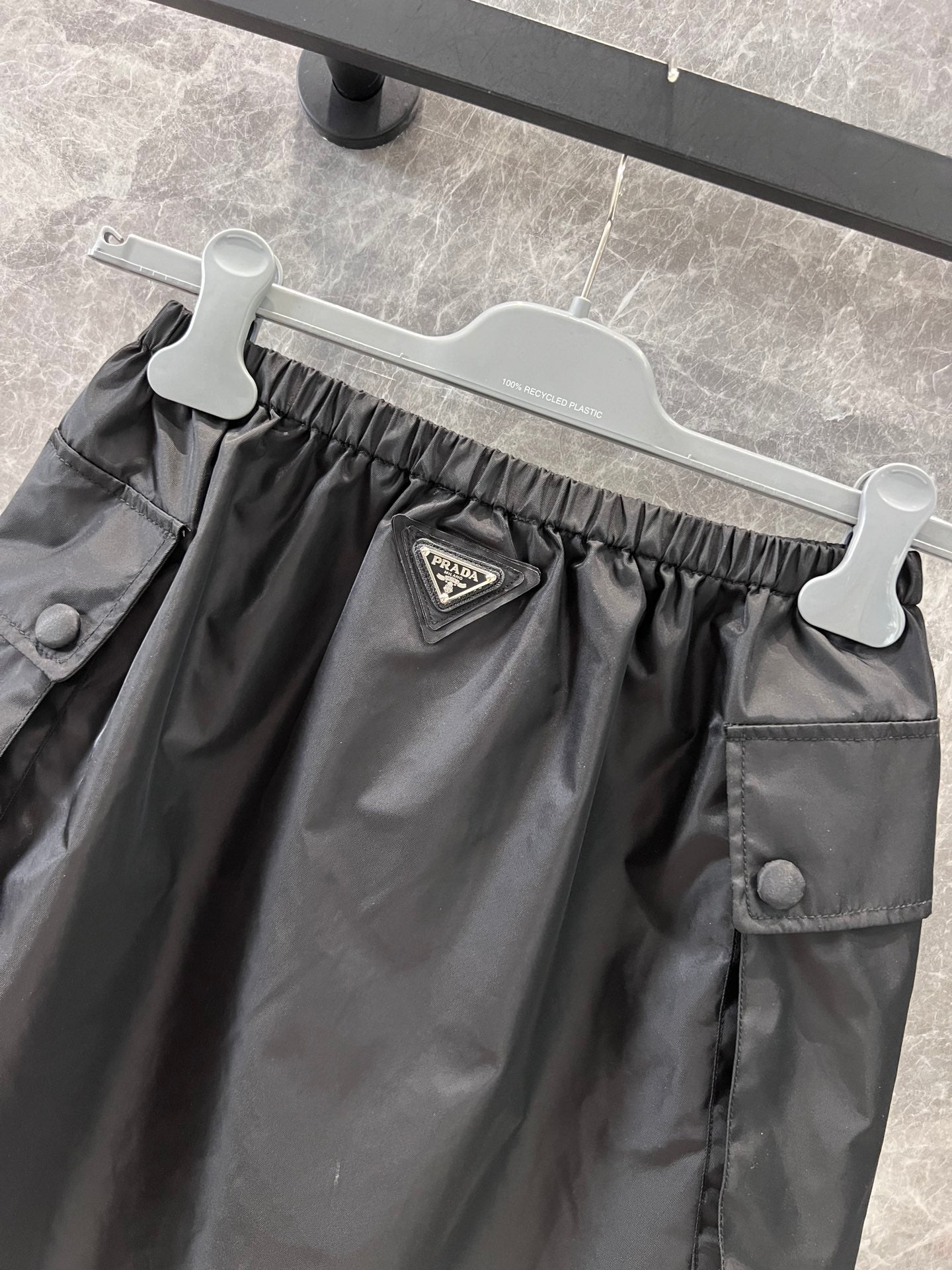 P 25 Elastic Waist Pocket Half Skirt