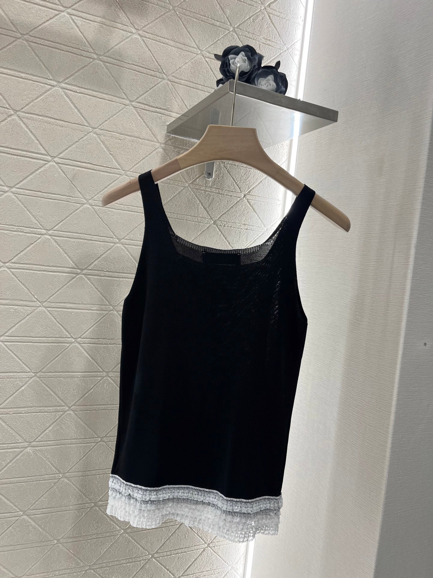 Lace camisole knit tank top