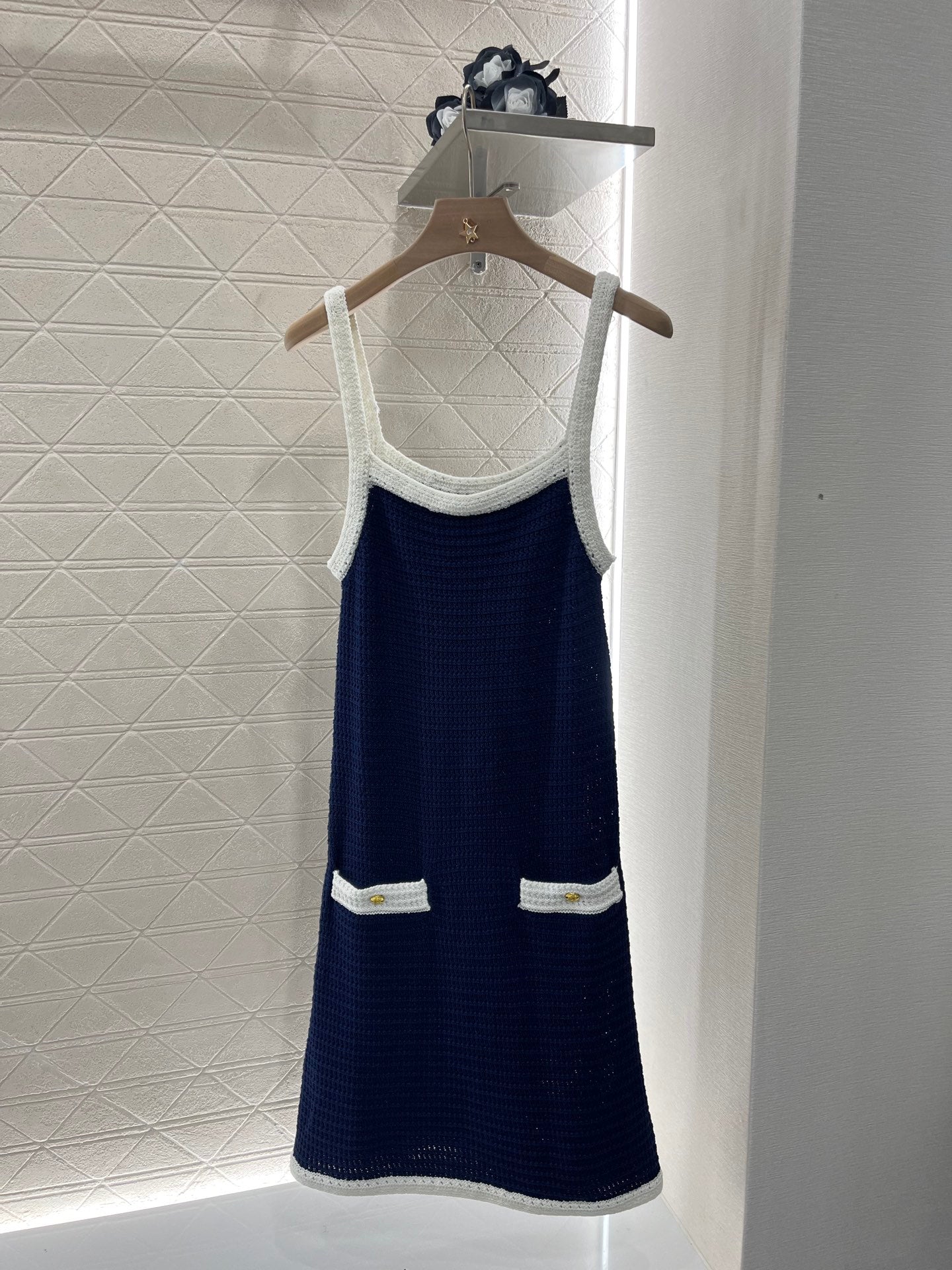 25ss Knitted contrast hem suspender skirt