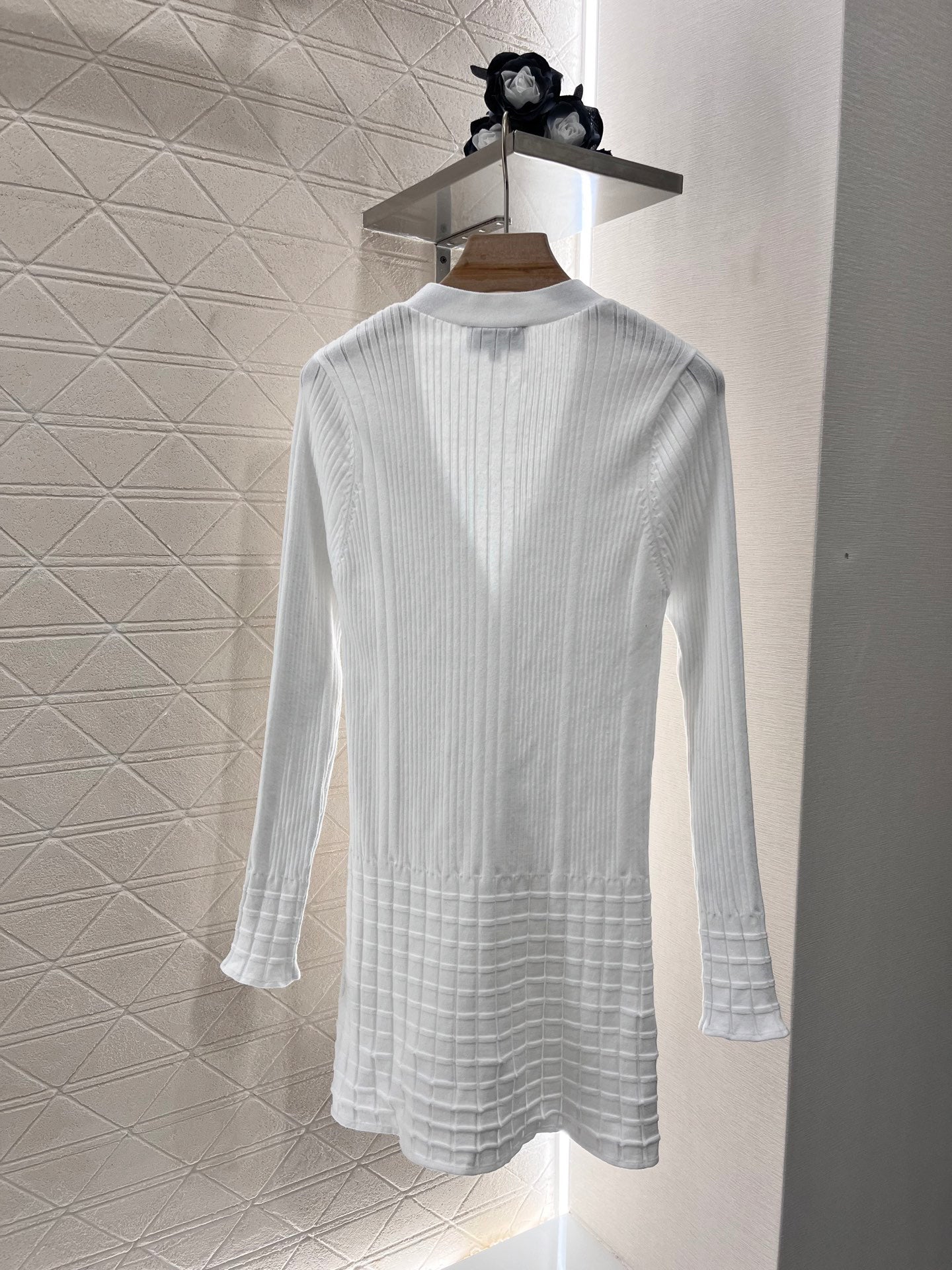C Floral patterned v-neck placket Knit dress