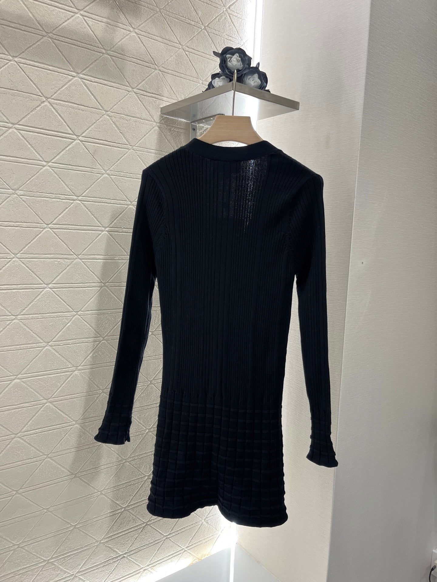 C Floral patterned v-neck placket Knit dress