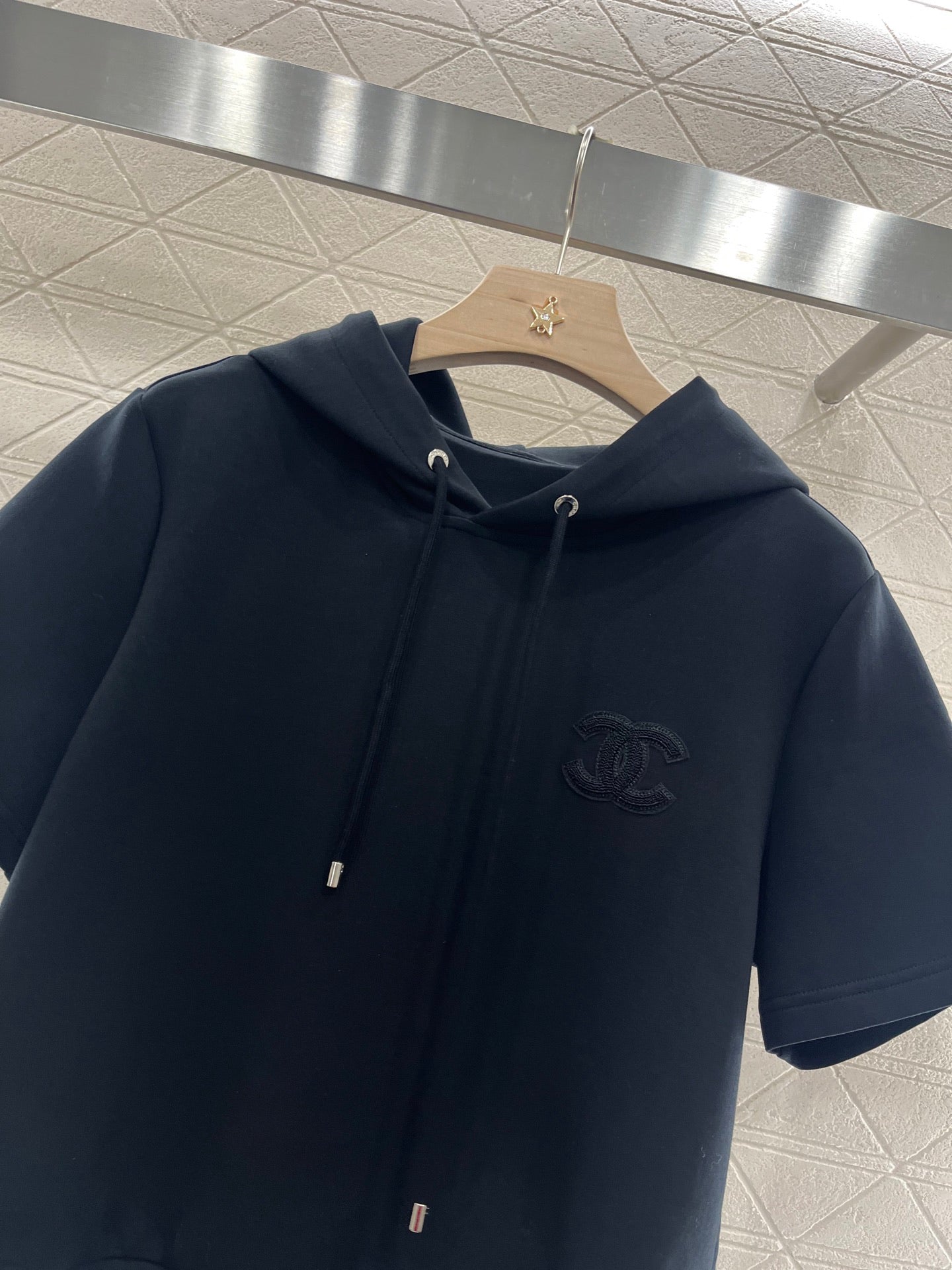 25 Hooded Letter Set