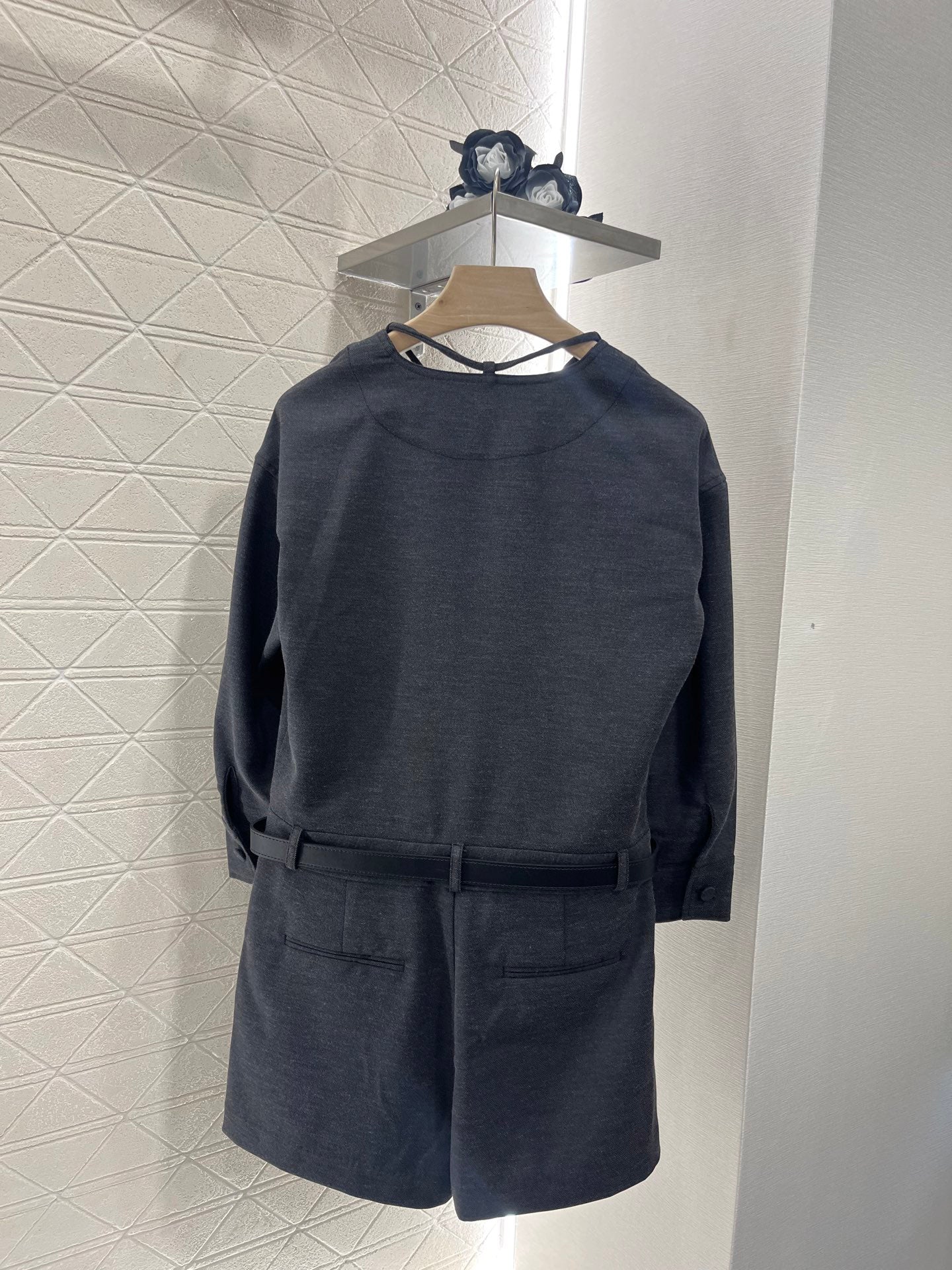 25 Lace-up long-sleeved jacket