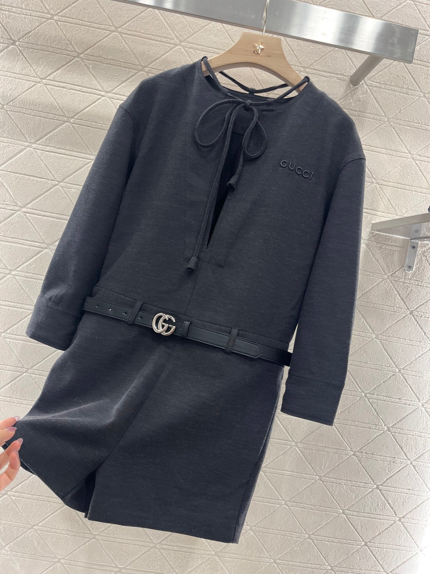 25 Lace-up long-sleeved jacket