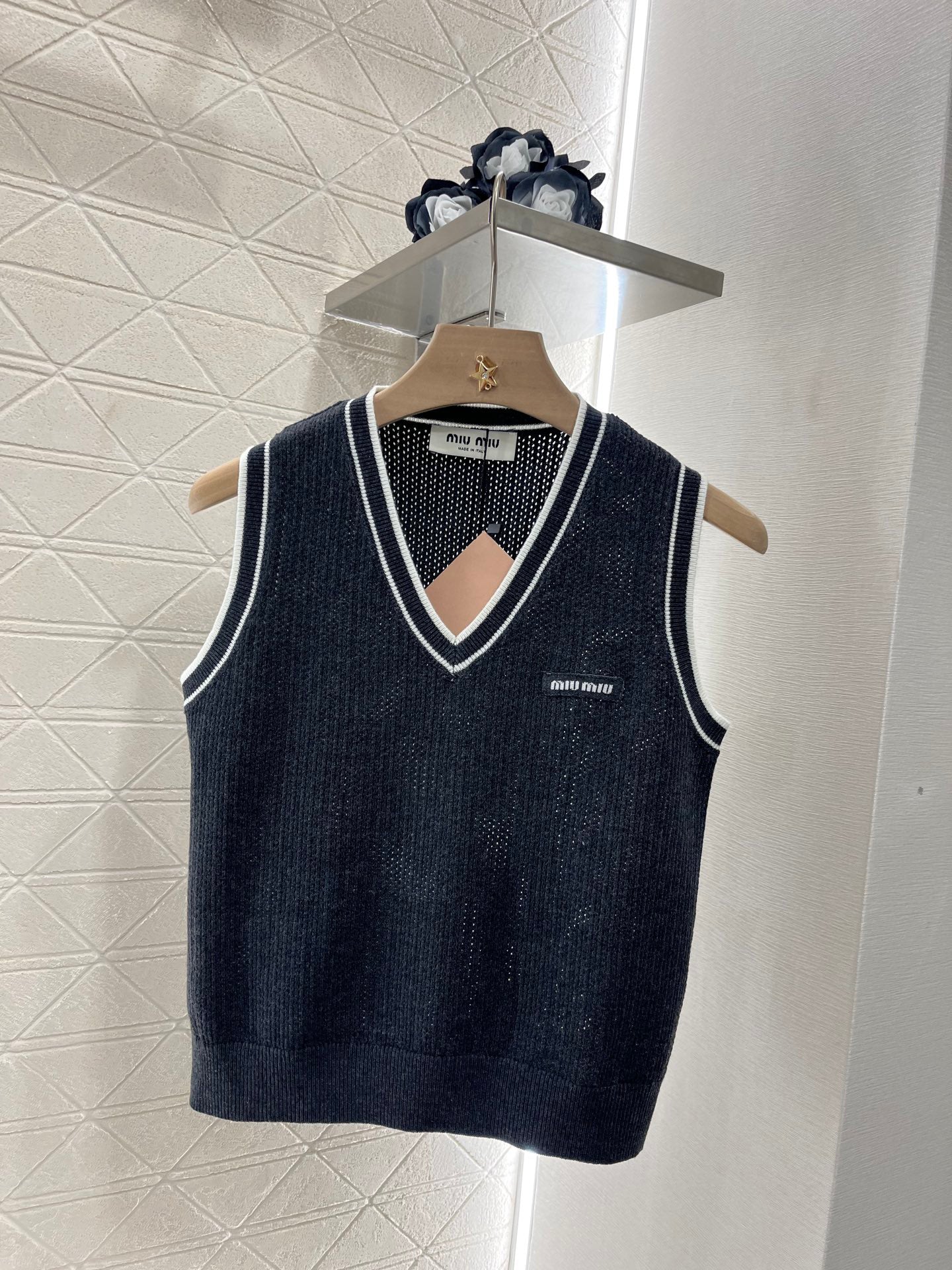 25ss Striped collar knitted vest