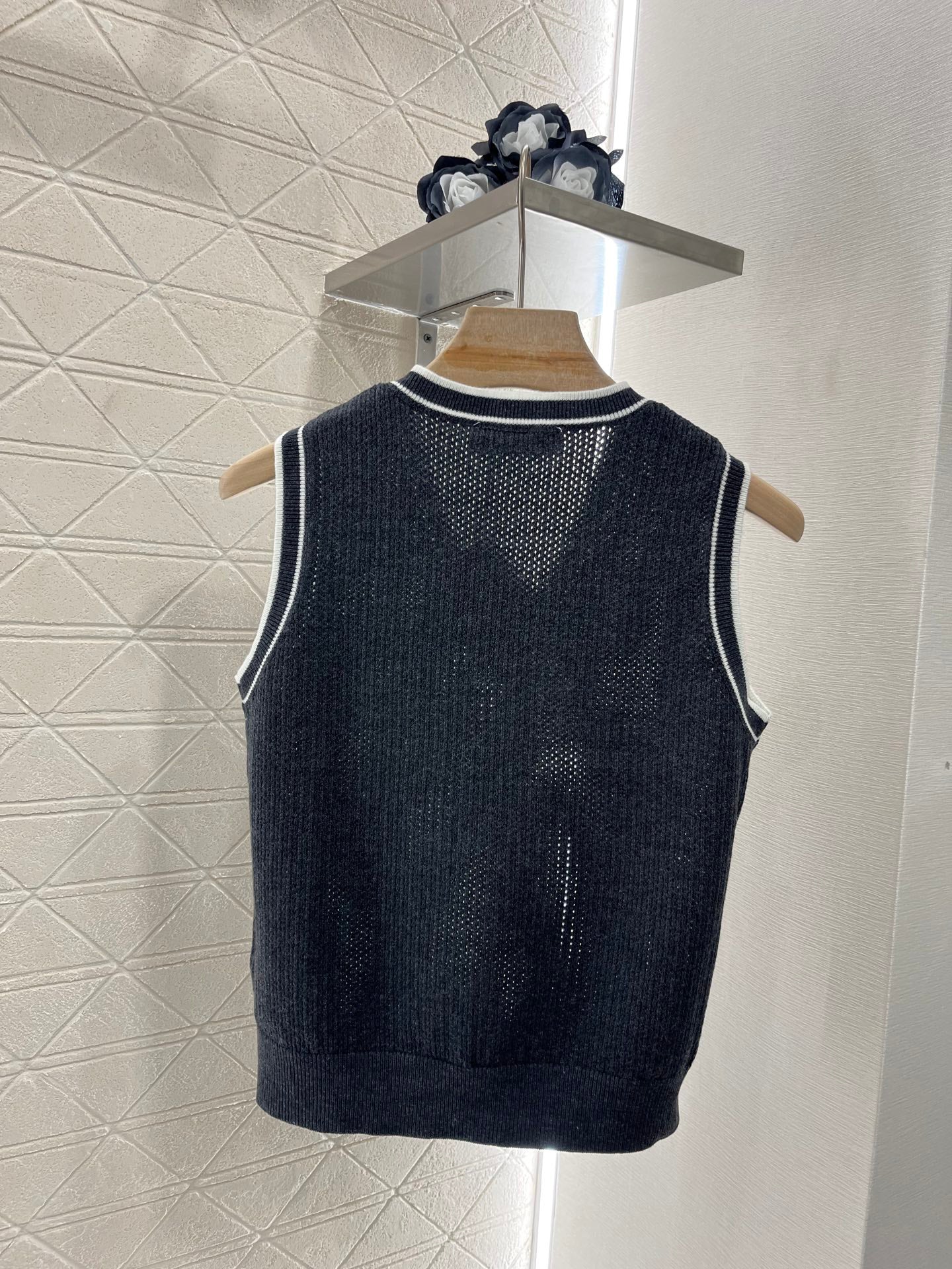 25ss Striped collar knitted vest