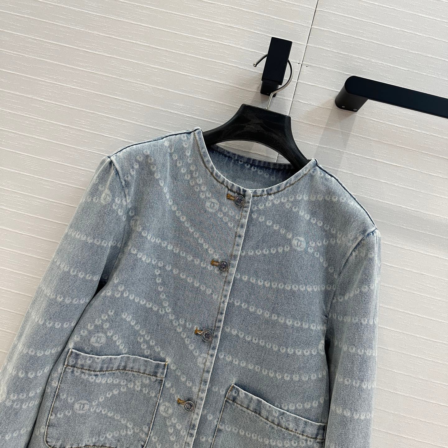 25ss Chain print vintage washed blue denim jacket
