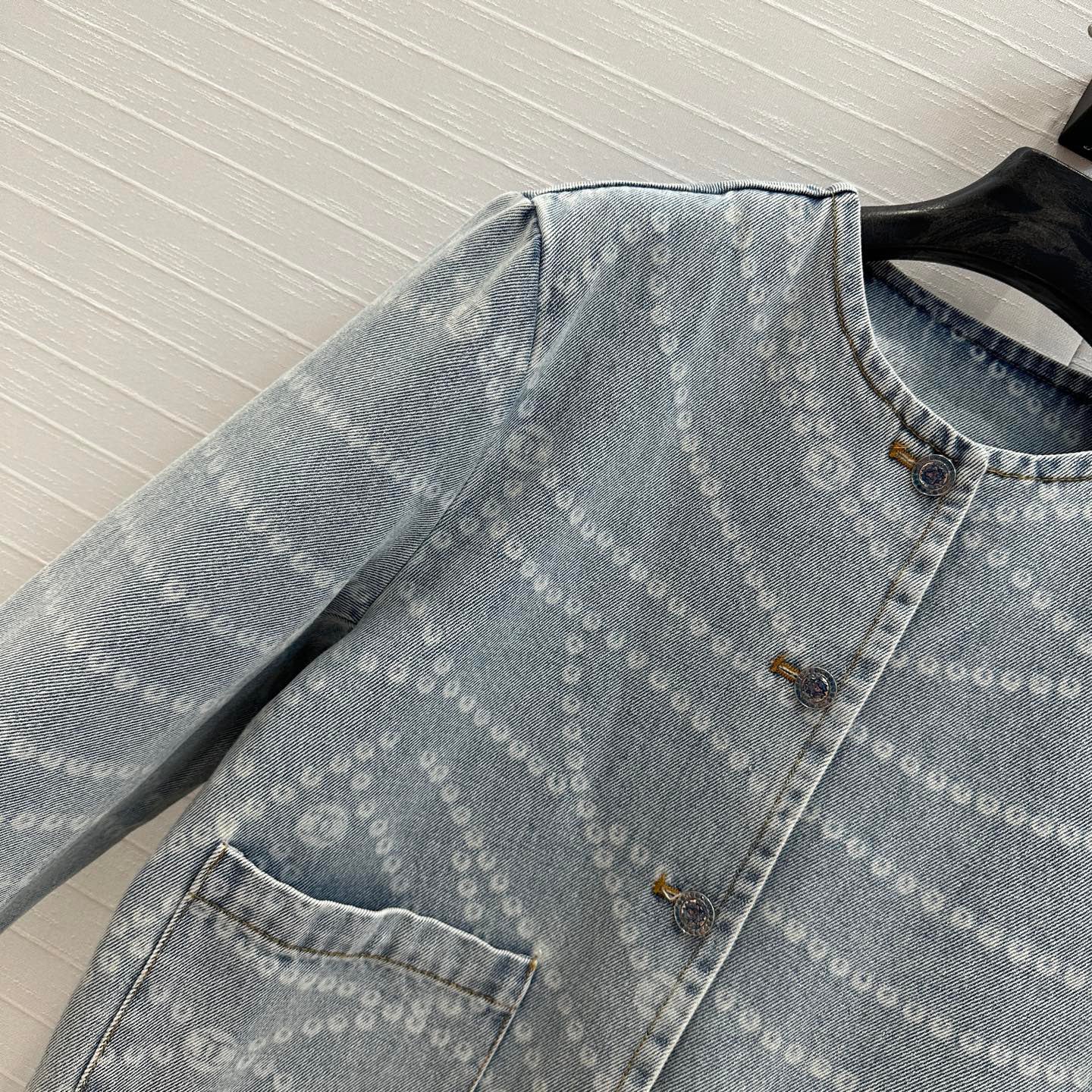 25ss Chain print vintage washed blue denim jacket