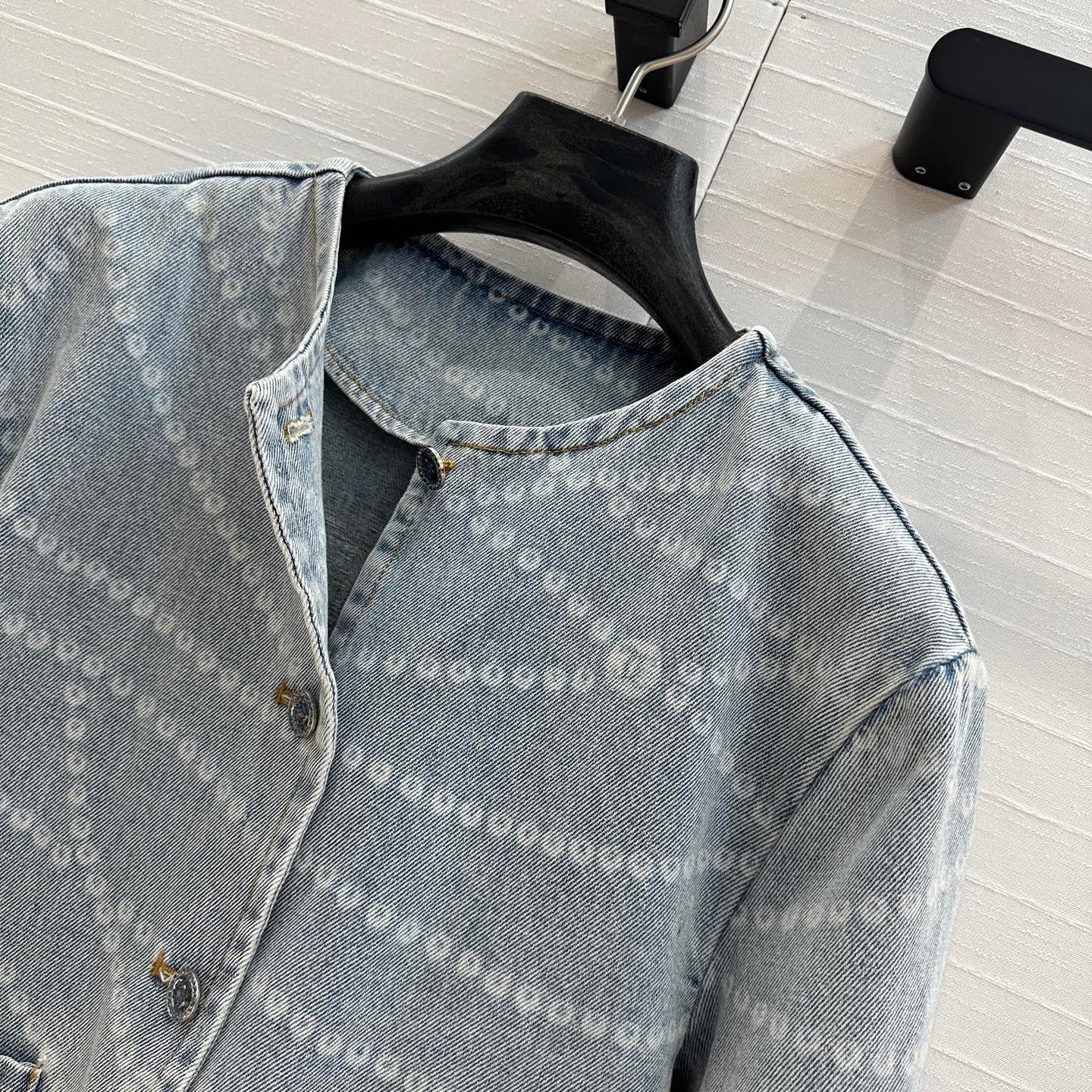 25ss Chain print vintage washed blue denim jacket