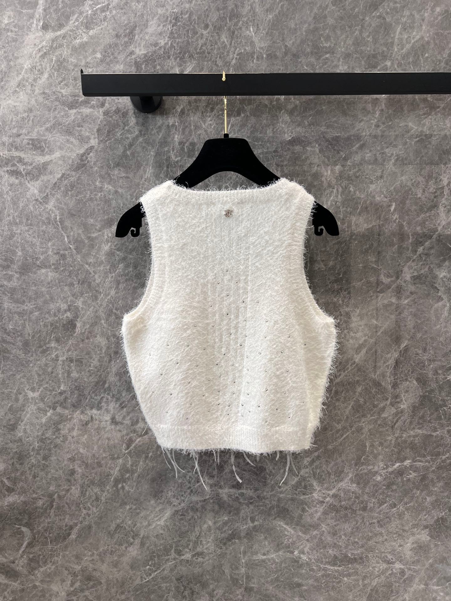 25ss watercolor white feathers stitched backbone