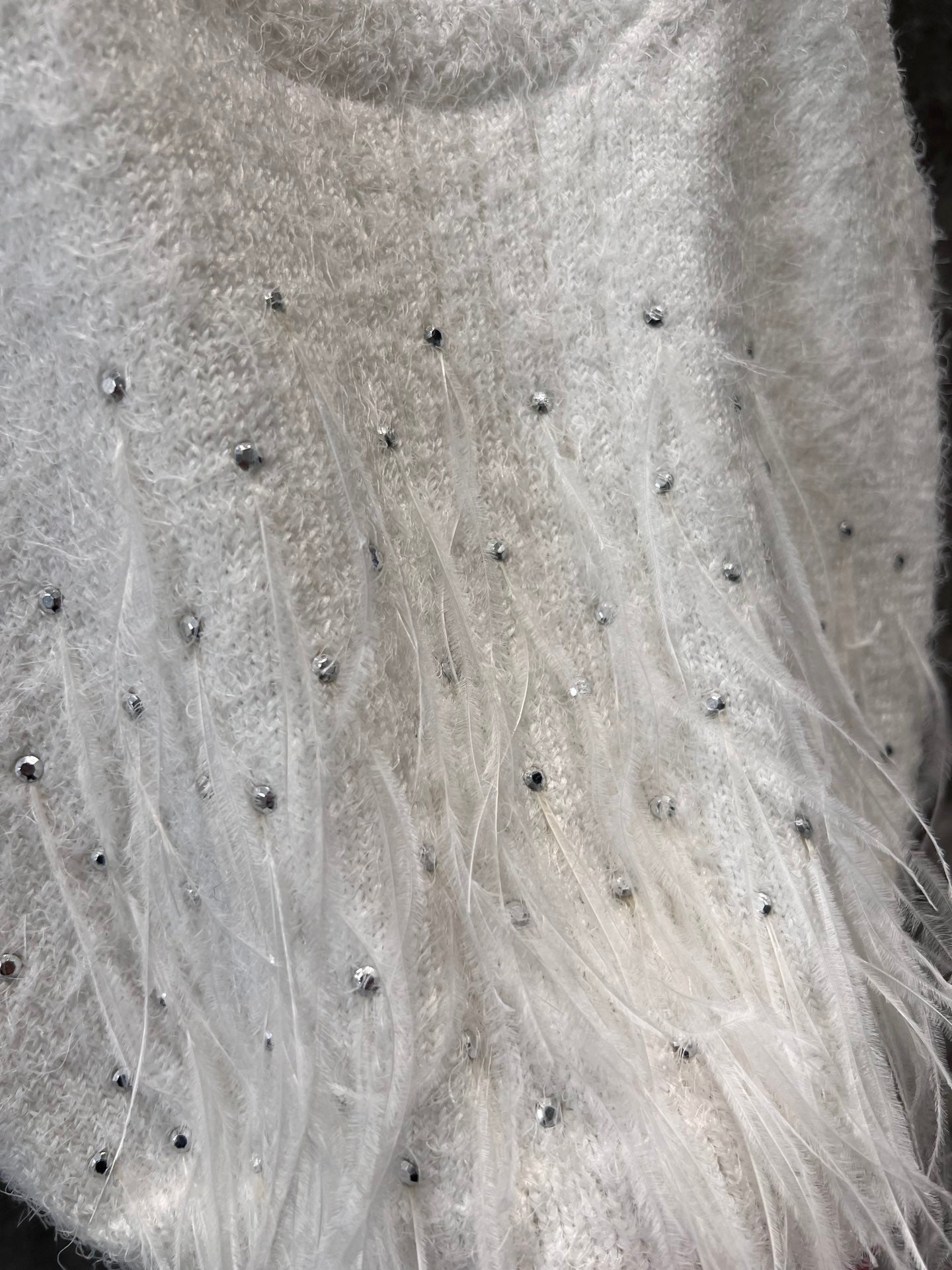 25ss watercolor white feathers stitched backbone