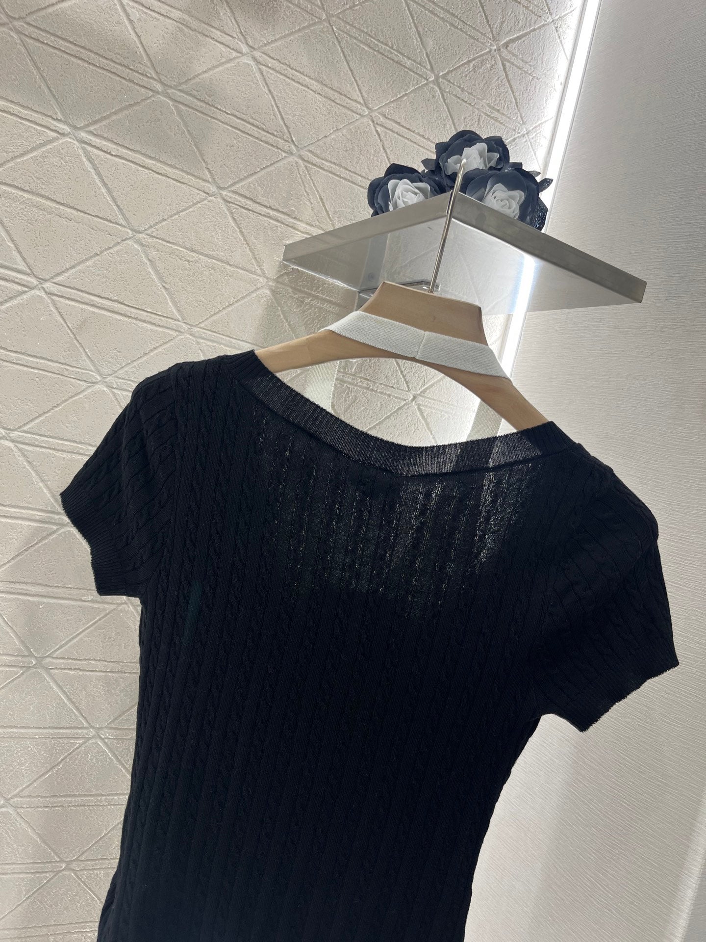 25ss Halter neck panelled knit top