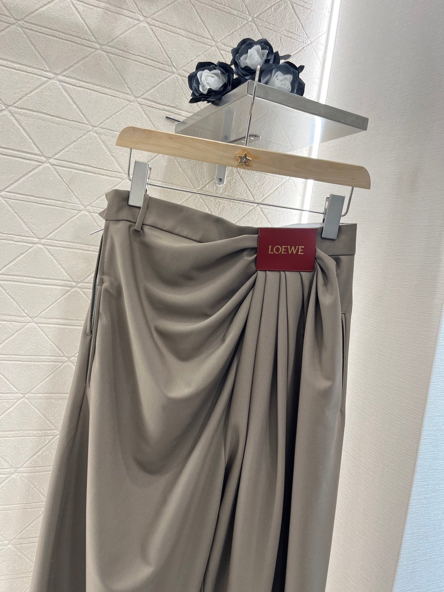 25ss leather label pleated trendy trousers